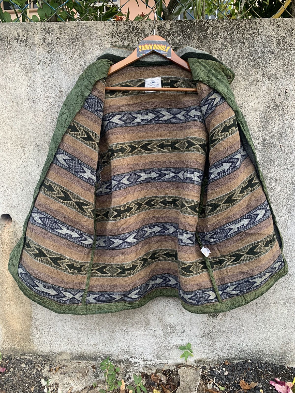 Benetton Vintage Benetton Native / Aztec button jacket Wool Size US XL / EU 56 / 4 - 4 Thumbnail