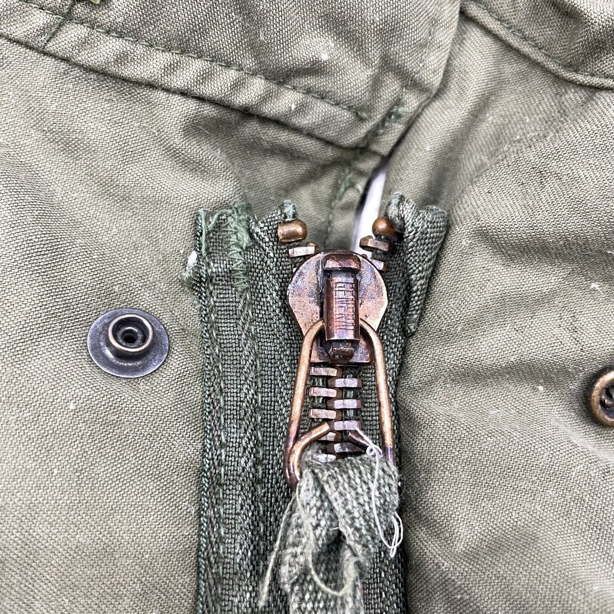 Vintage Vintage Distressed Military Jacket Size US M / EU 48-50 / 2 - 21 Thumbnail