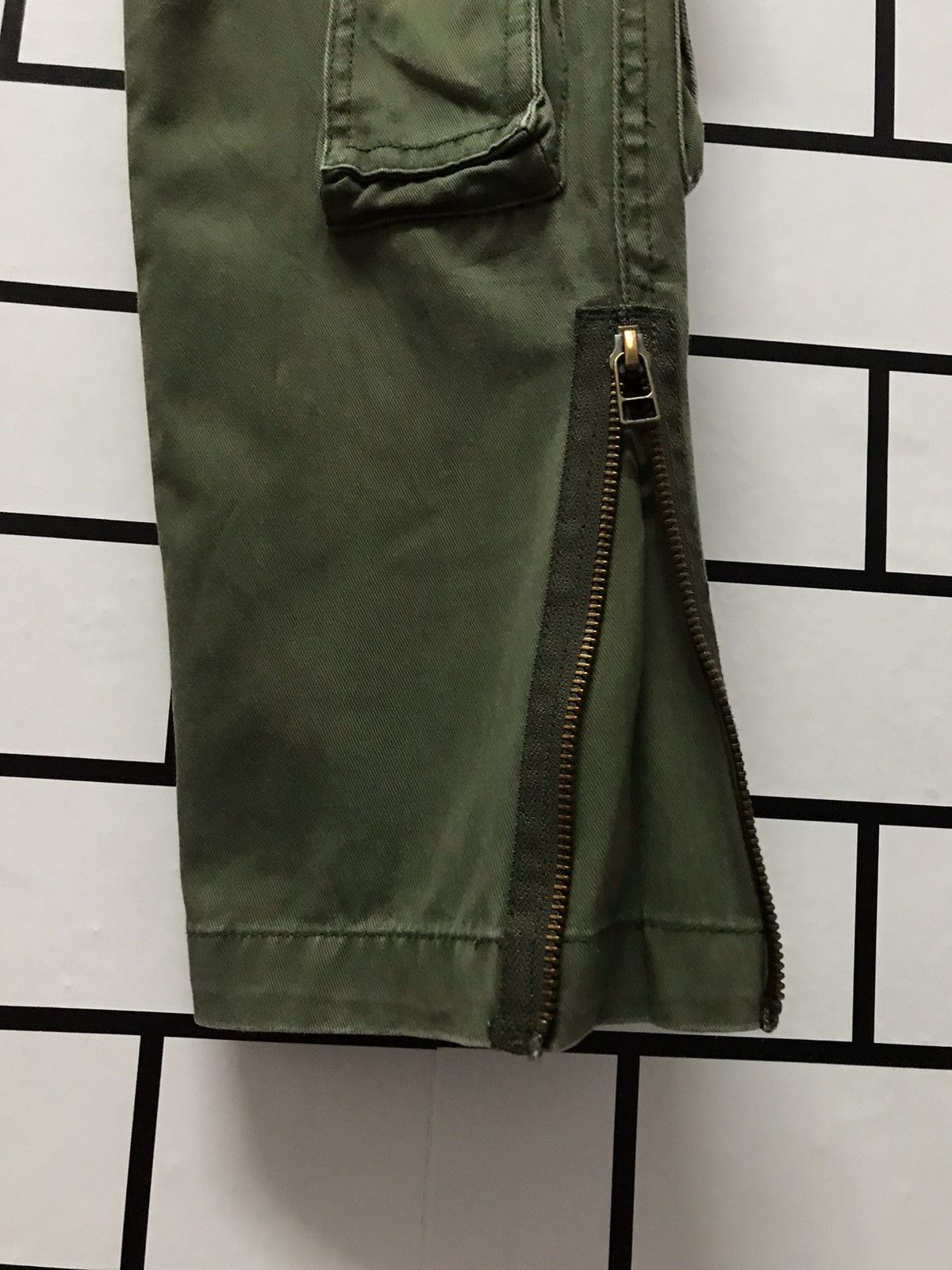 Designer × Japanese Brand Purple & Yellow Japan Cargo Multi Pocket Pants Size US 30 / EU 46 - 13 Thumbnail