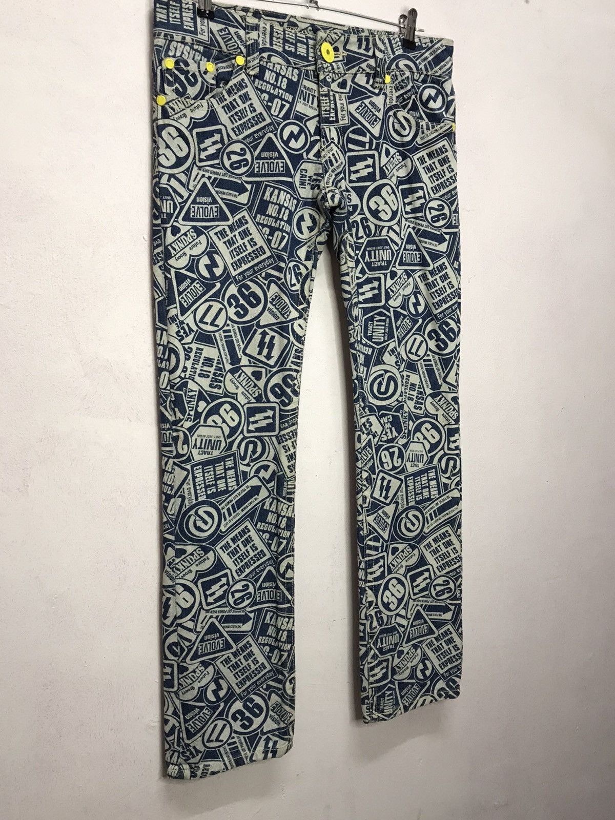 Japanese Brand Japanese Brand TVS Pop Art printed skinny denim pants Size US 30 / EU 46 - 2 Thumbnail