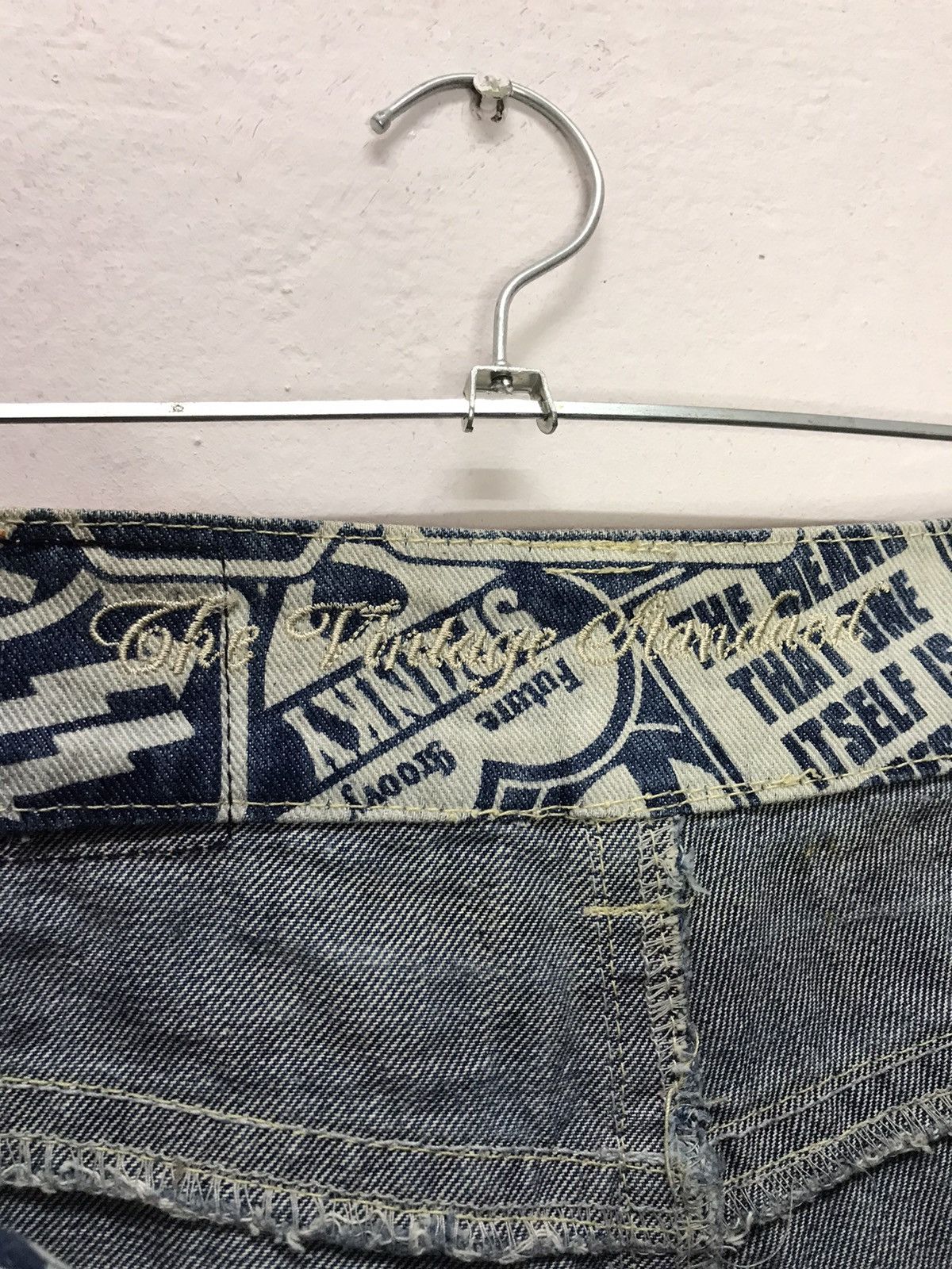 Japanese Brand Japanese Brand TVS Pop Art printed skinny denim pants Size US 30 / EU 46 - 13 Thumbnail