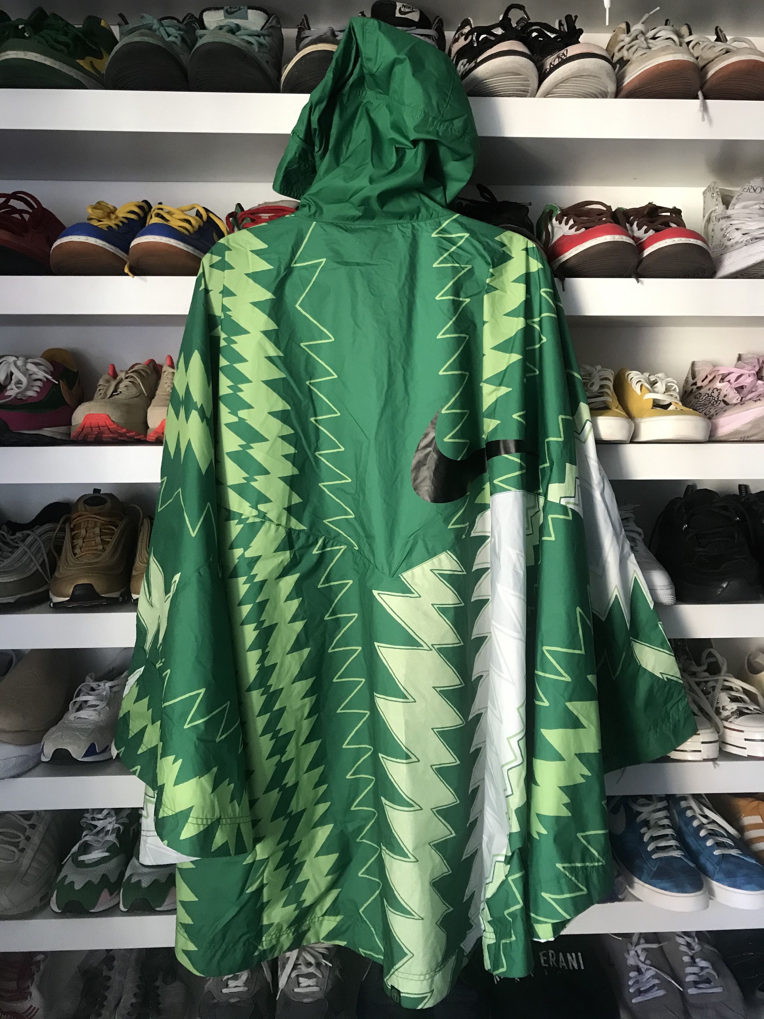 Nike NIKE NIGERIA Men's Woven Poncho (One Size) Size US XL / EU 56 / 4 - 2 Thumbnail