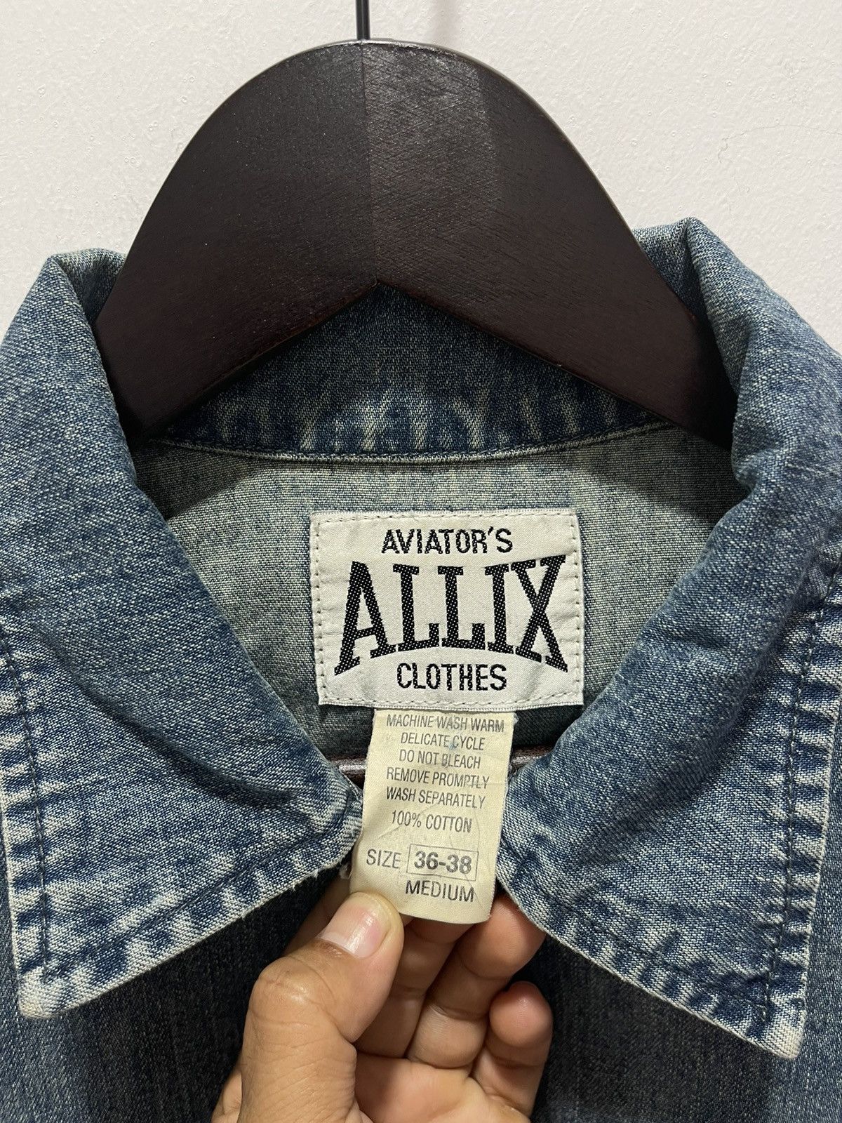 Vintage VINTAGE ALLIX ZIPPER DISTRESSED DENIM JACKET Size US M / EU 48-50 / 2 - 4 Thumbnail
