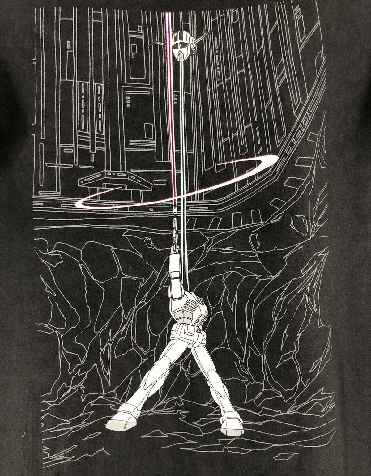 Anime × Japanese Brand × Uniqlo Gundam Uniqlo T Shirt Size US L / EU 52-54 / 3 - 3 Thumbnail