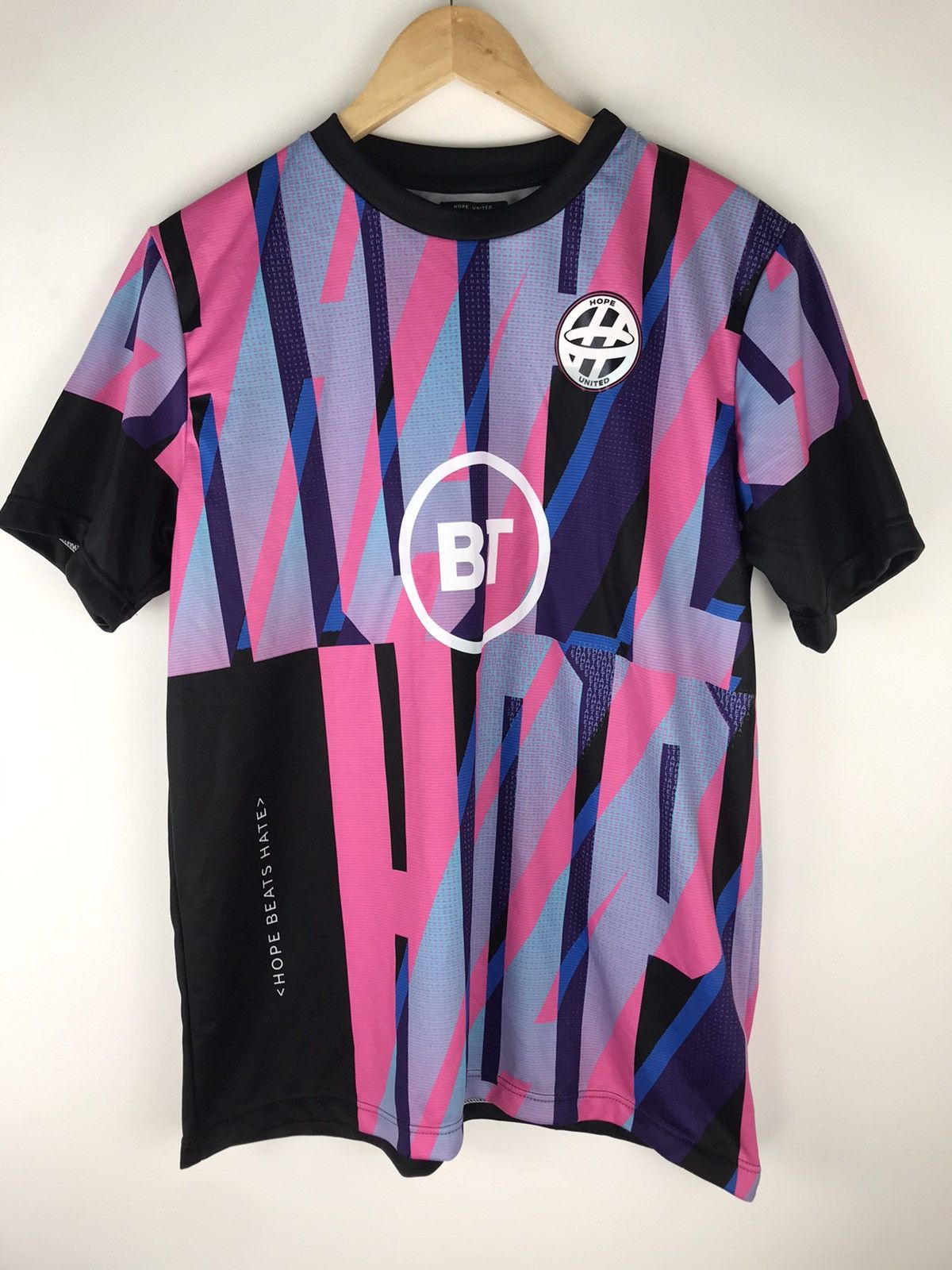 Other BT HOPE UNITED FOOTBALL JERSEY,MENS SIZE L Size US L / EU 52-54 / 3 - 1 Thumbnail