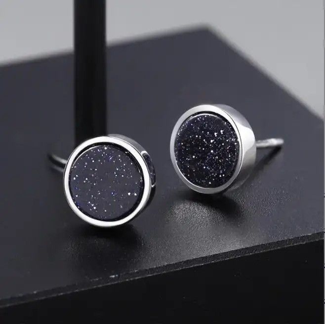 Jewelry Hook Paw Stud Earrings Size ONE SIZE - 2 Thumbnail