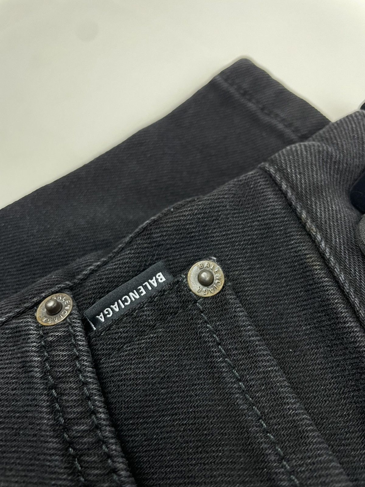 Balenciaga Balenciaga Tapered Black Denim Size US 29 - 8 Thumbnail