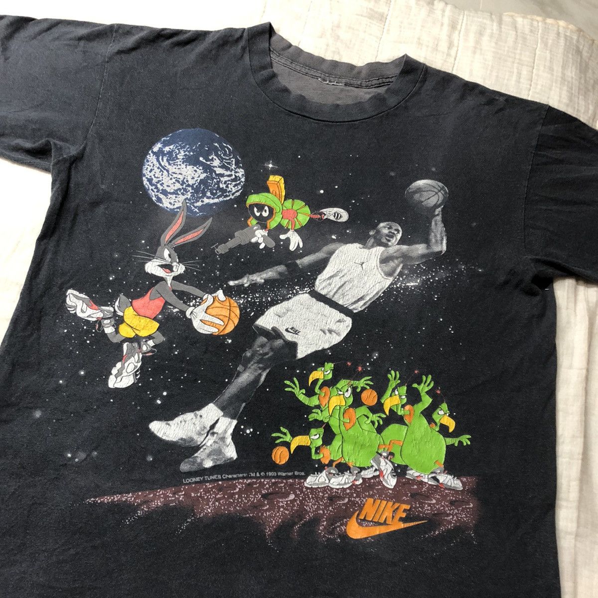 looney tunes nike collection