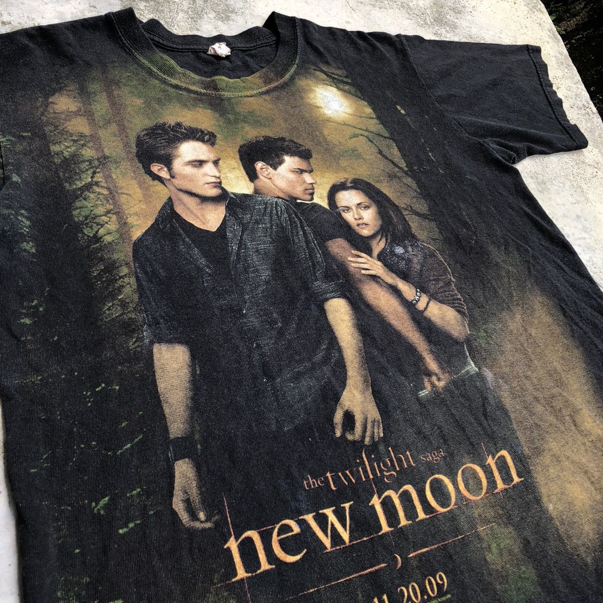 Vintage Vintage Y2K The Twilight Saga Movie T Shirt Size US M / EU 48-50 / 2 - 2 Thumbnail