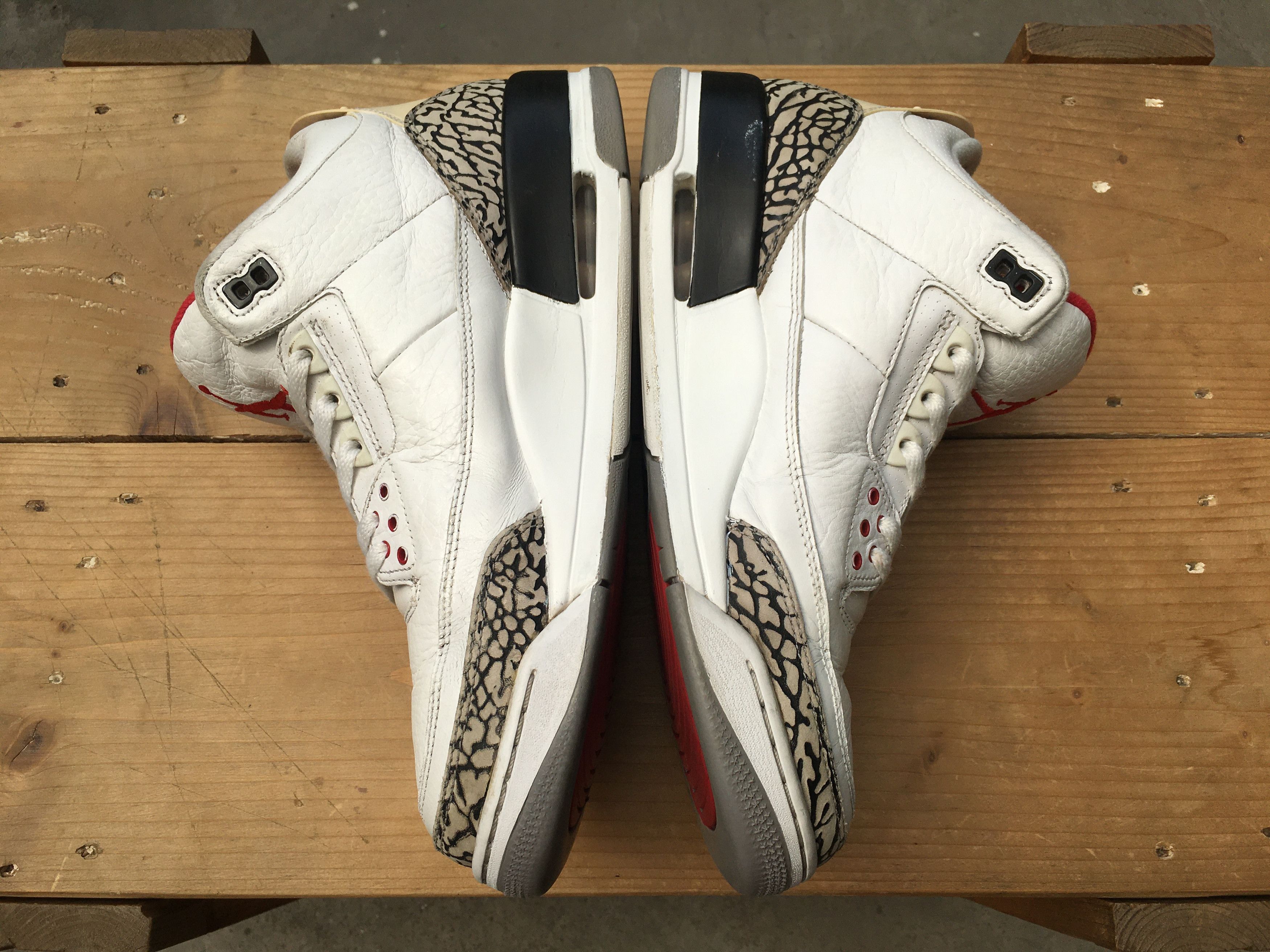 Jordan Brand × Nike 🔥 Nike Air Jordan 3 Retro White Cement 2011 Size US 10 / EU 43 - 21 Thumbnail
