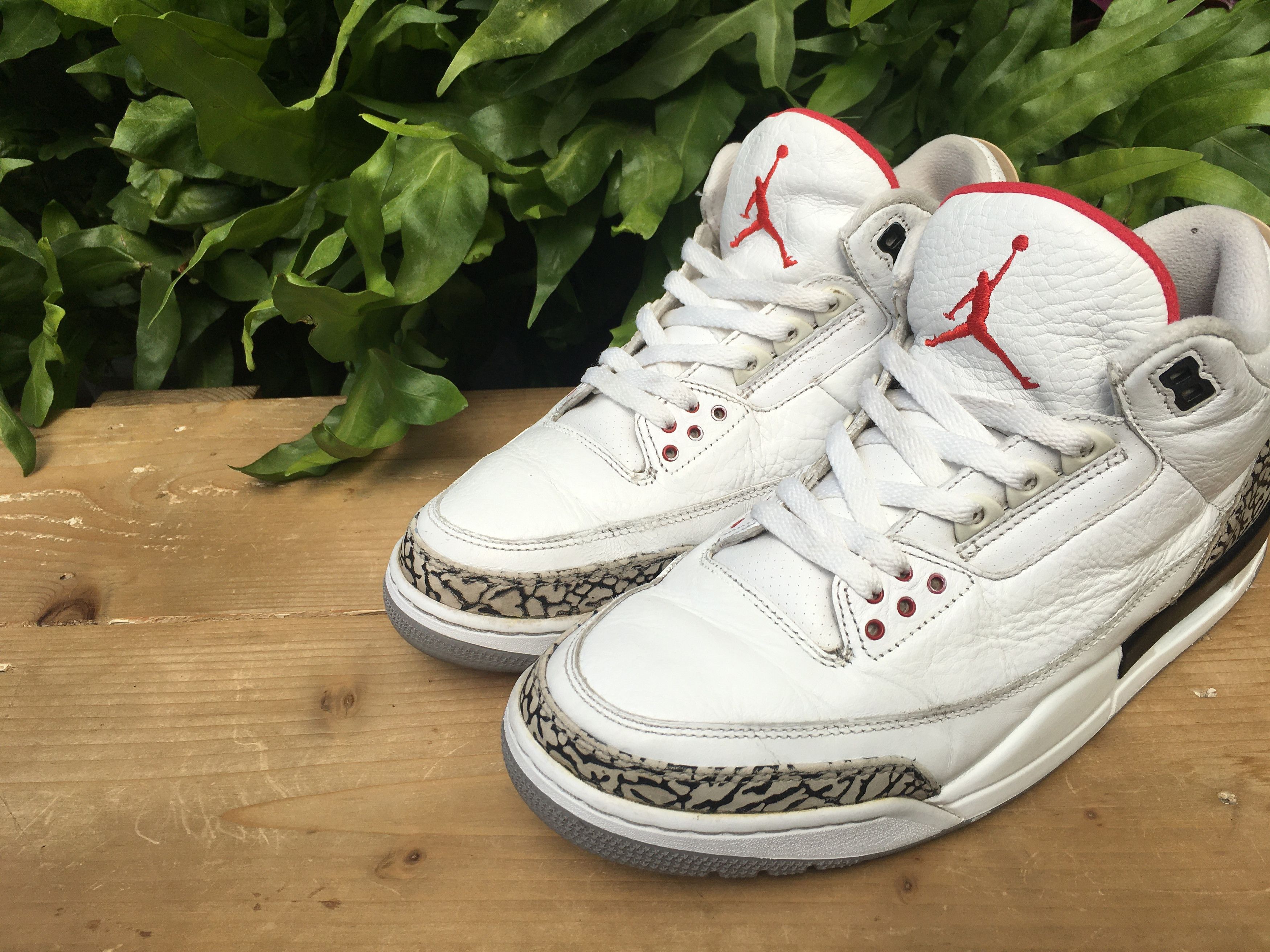 Jordan Brand × Nike 🔥 Nike Air Jordan 3 Retro White Cement 2011 Size US 10 / EU 43 - 7 Thumbnail