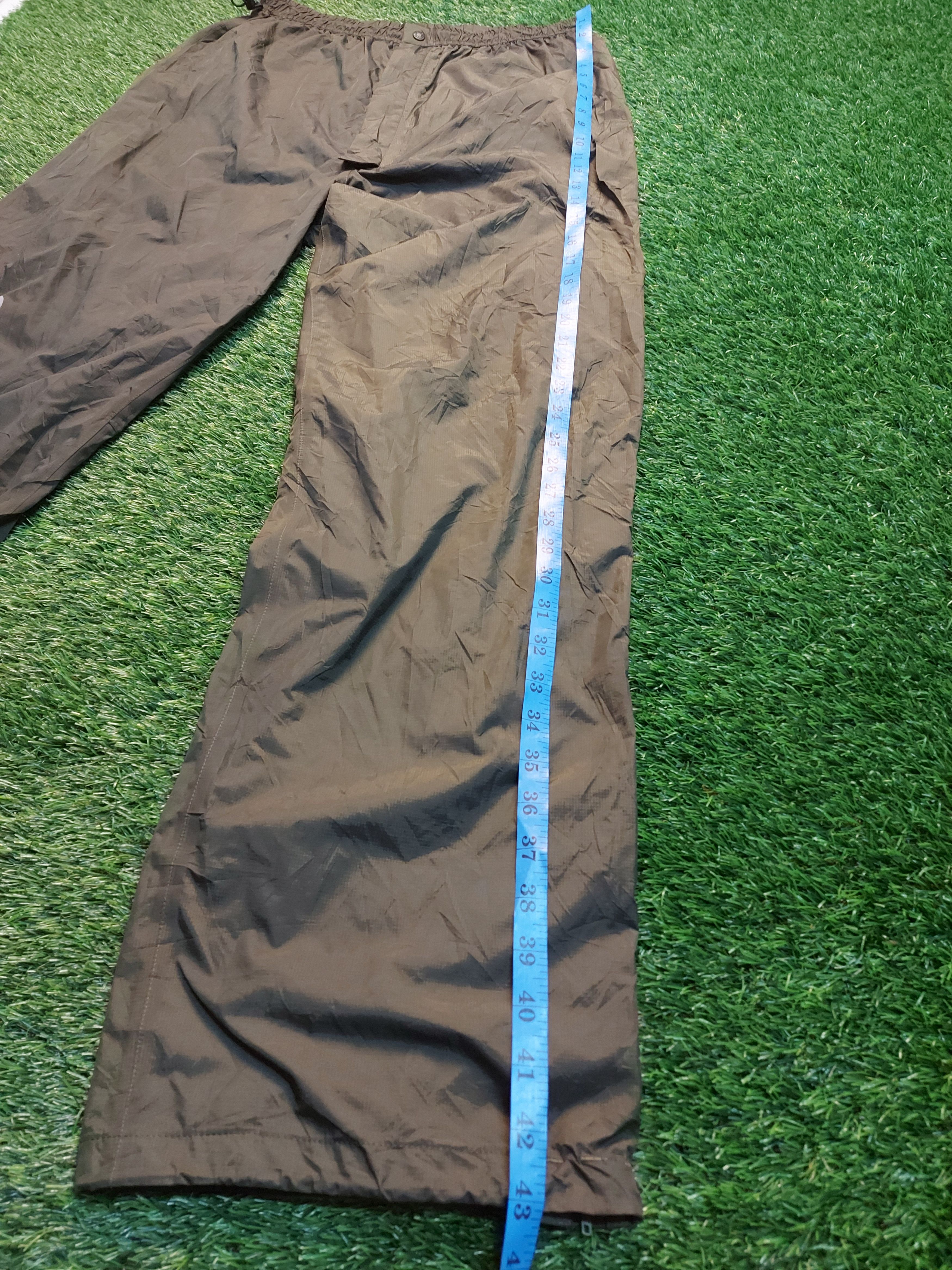 The North Face (J239) TNF - track pant Size US 31 - 6 Thumbnail