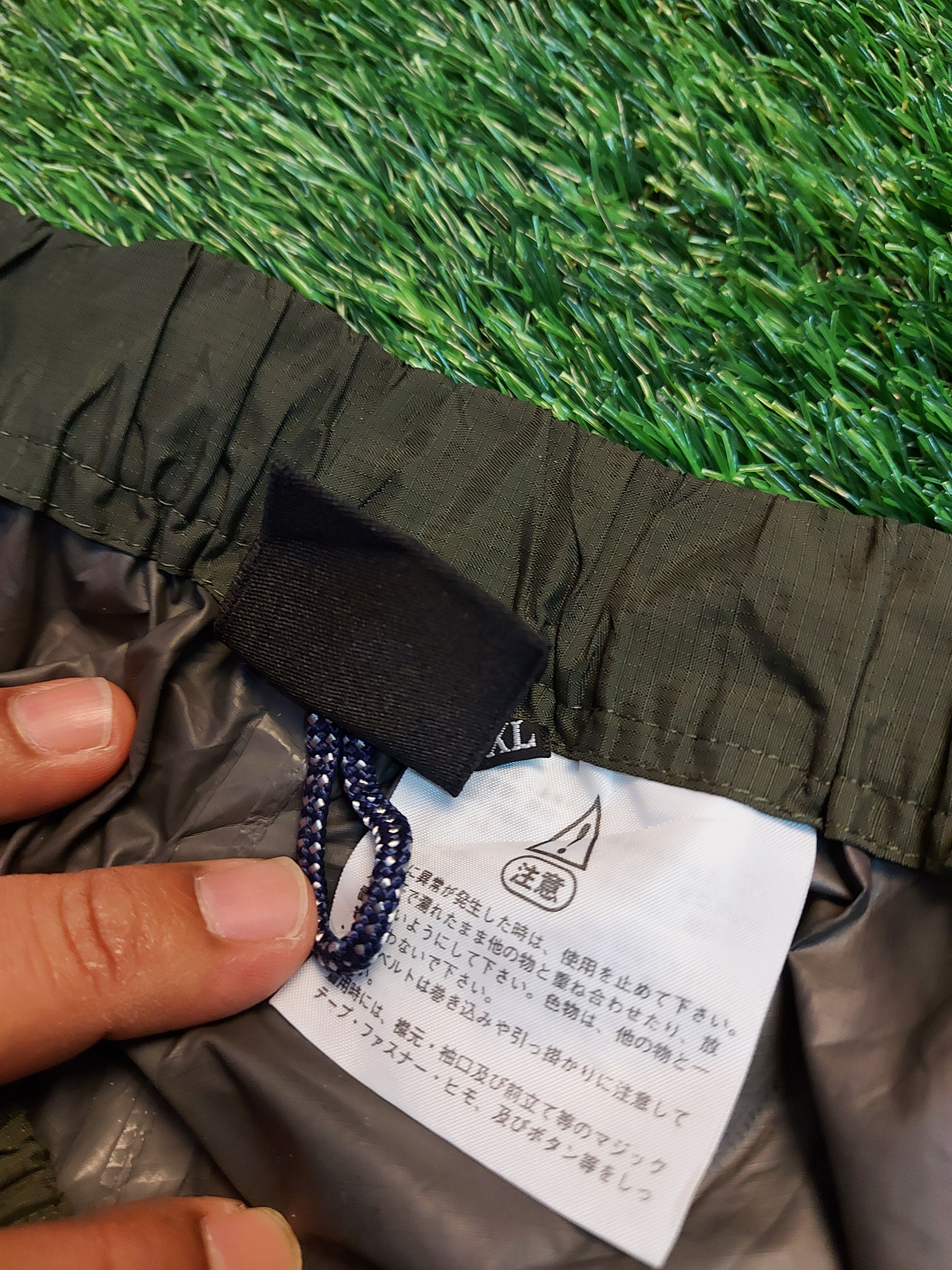 The North Face (J239) TNF - track pant Size US 31 - 10 Thumbnail