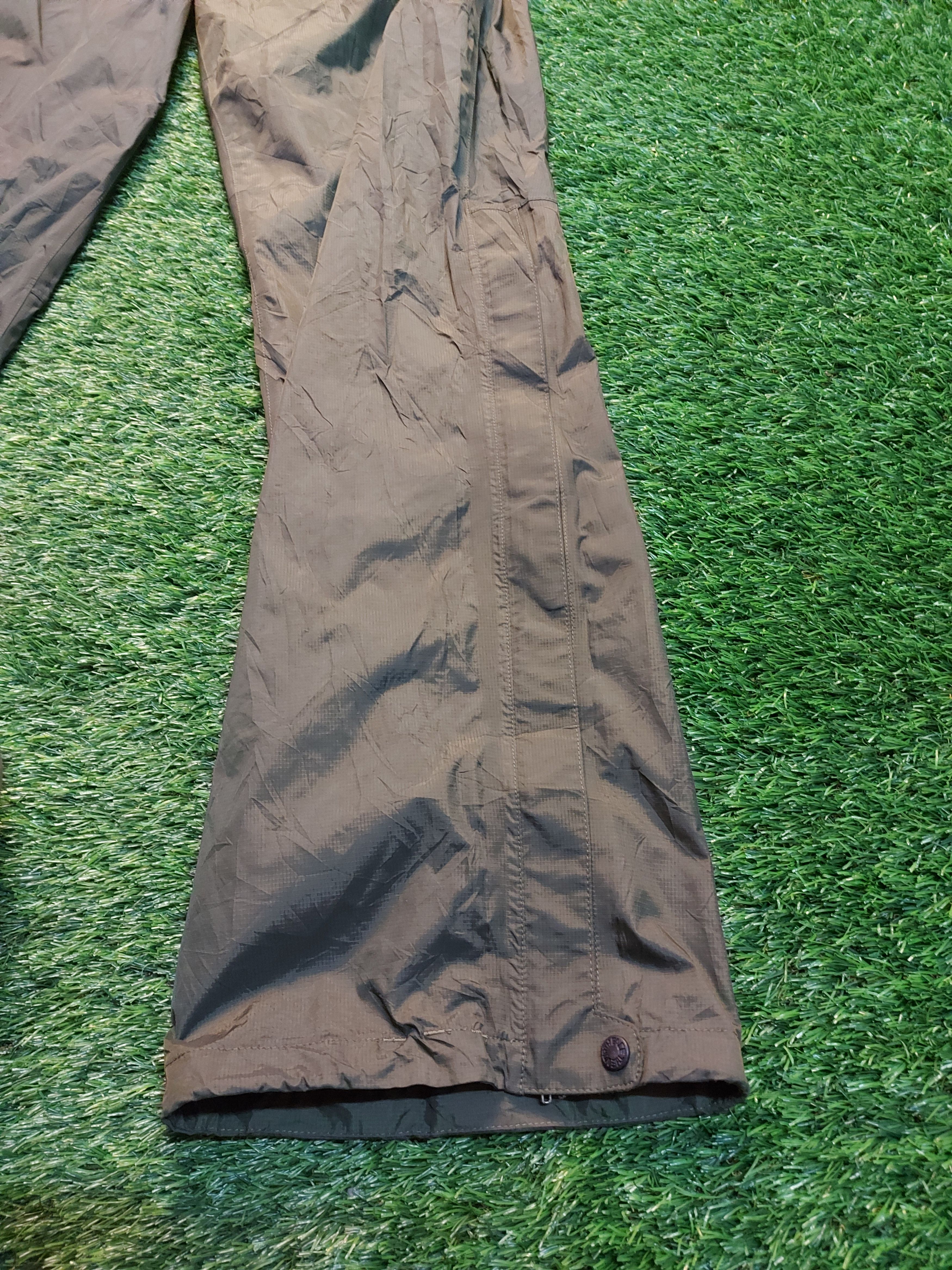 The North Face (J239) TNF - track pant Size US 31 - 7 Thumbnail