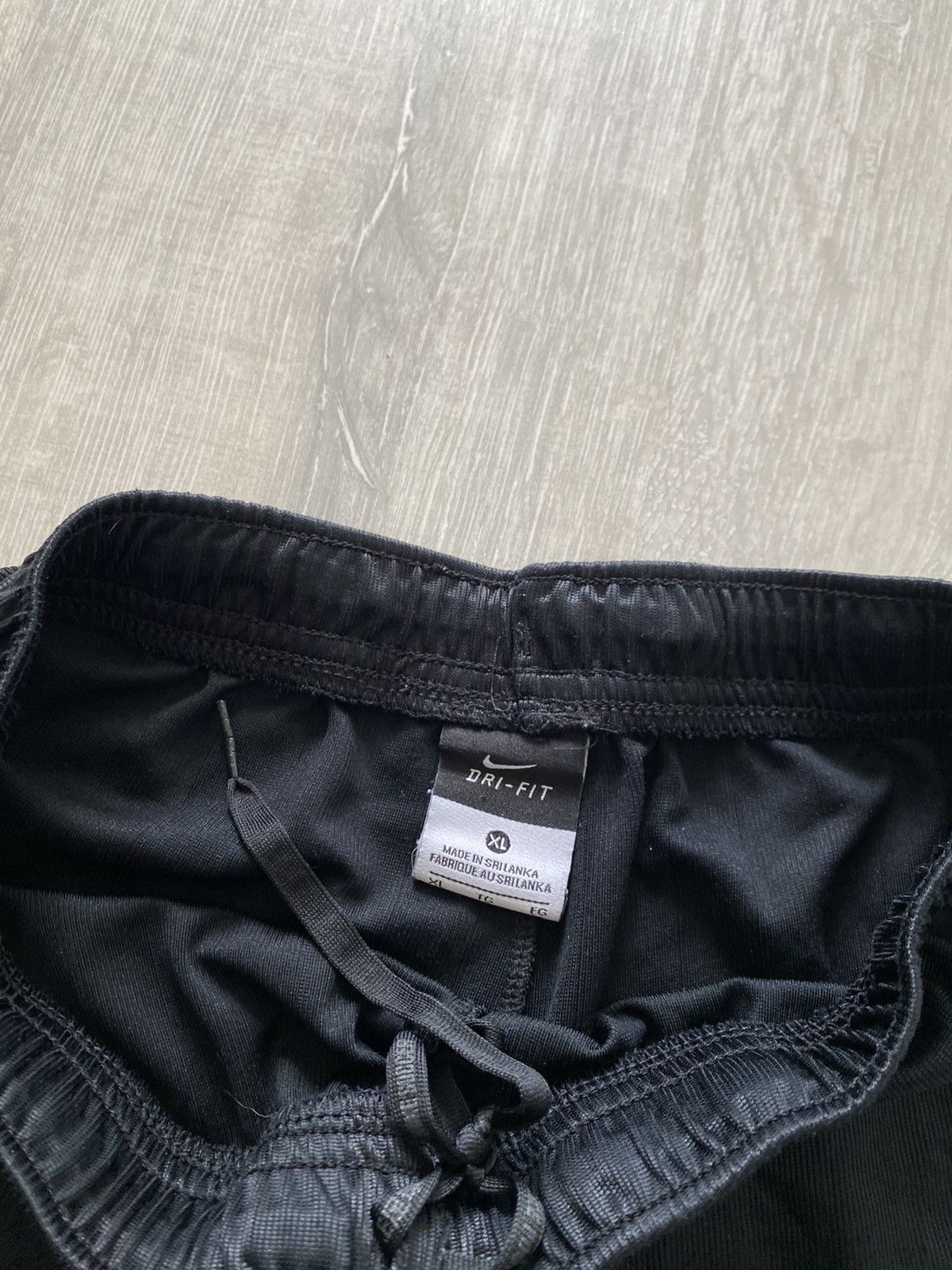 Nike × Vintage Nike vintage black shorts small swoosh logo Size US 30 / EU 46 - 3 Thumbnail