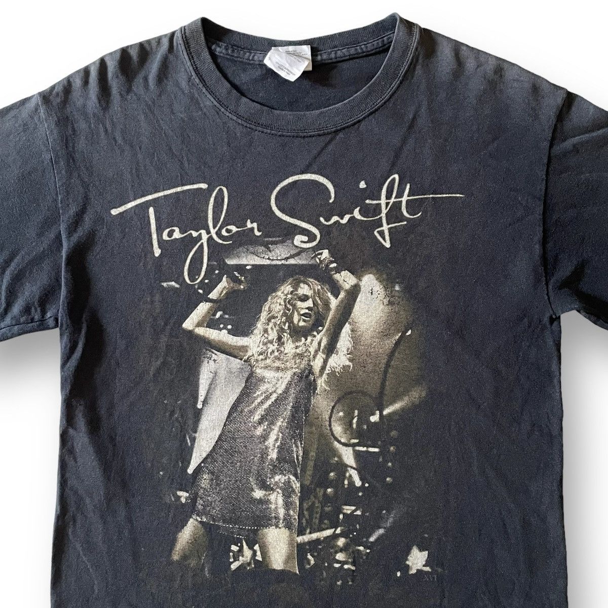 Band Tees × Vintage Taylor Swift Original Merchandise Tour T-Shirt Size US S / EU 44-46 / 1 - 3 Thumbnail