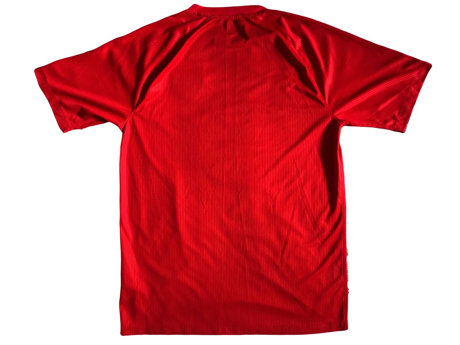 Nike England Nike 2014 football shirt Soccer Jersey size M Size US M / EU 48-50 / 2 - 2 Thumbnail