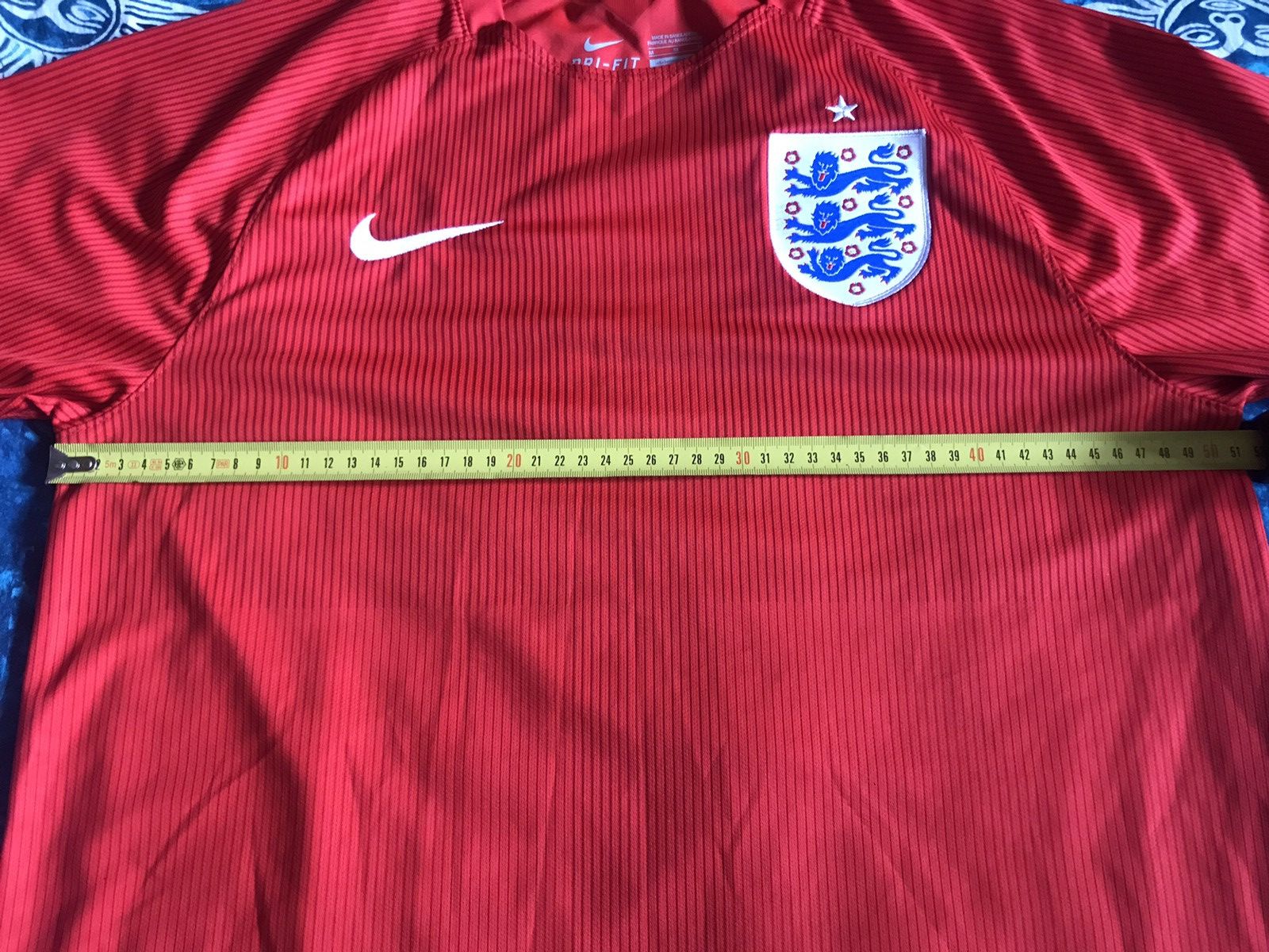 Nike England Nike 2014 football shirt Soccer Jersey size M Size US M / EU 48-50 / 2 - 19 Thumbnail