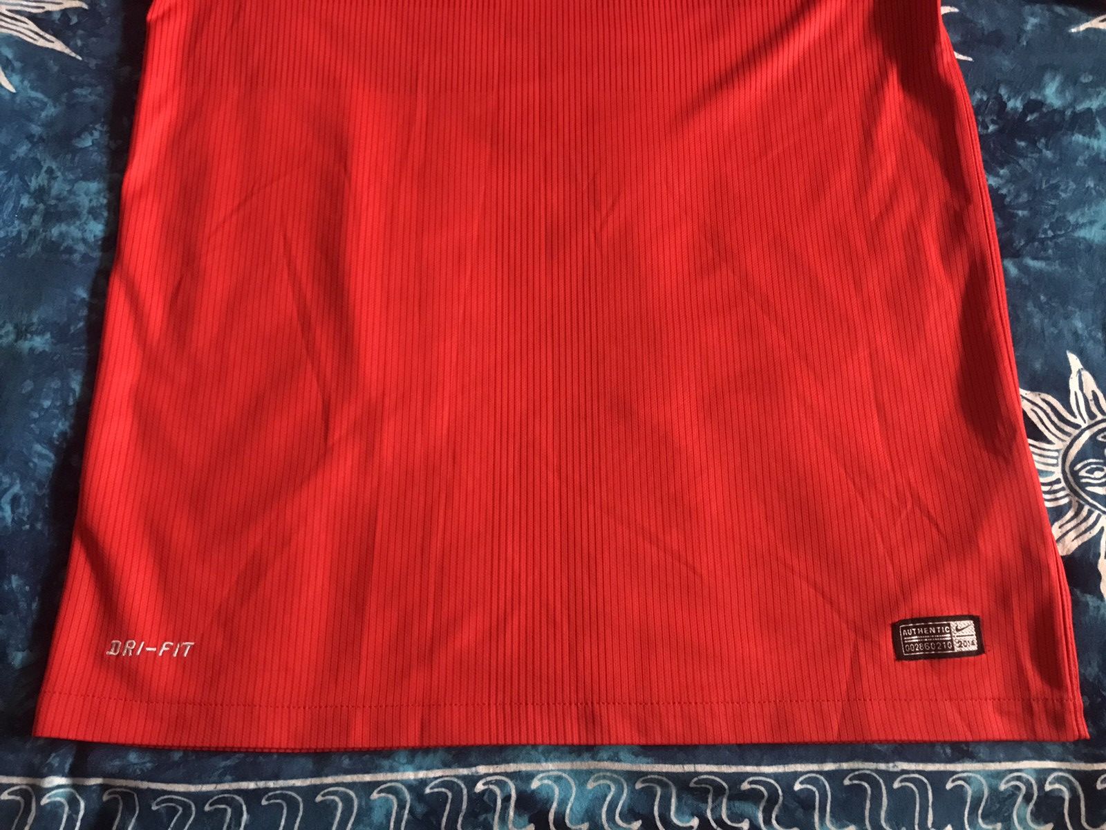 Nike England Nike 2014 football shirt Soccer Jersey size M Size US M / EU 48-50 / 2 - 3 Thumbnail