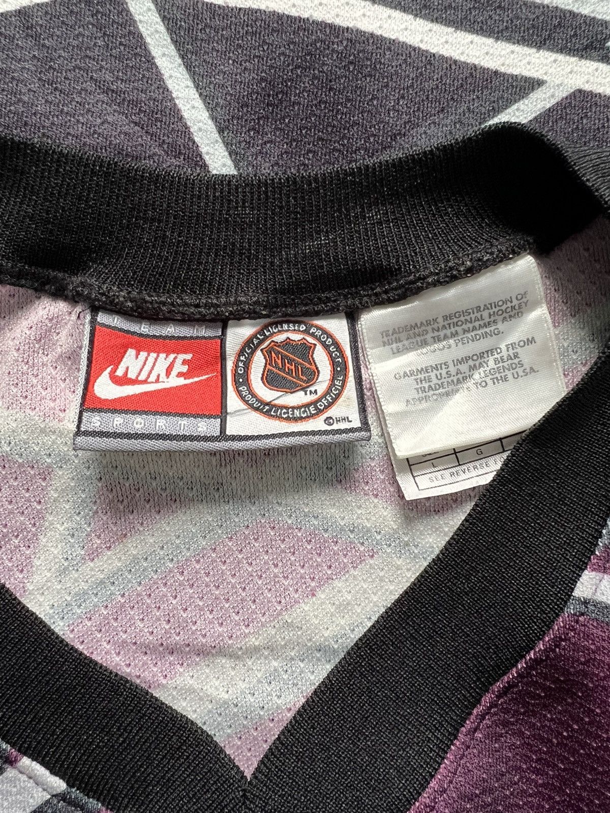 Nike VERY RARE VINTAGE JERSEY HOCKEY NIKE THE MIGHTY DUCKS NHL Size US L / EU 52-54 / 3 - 7 Thumbnail