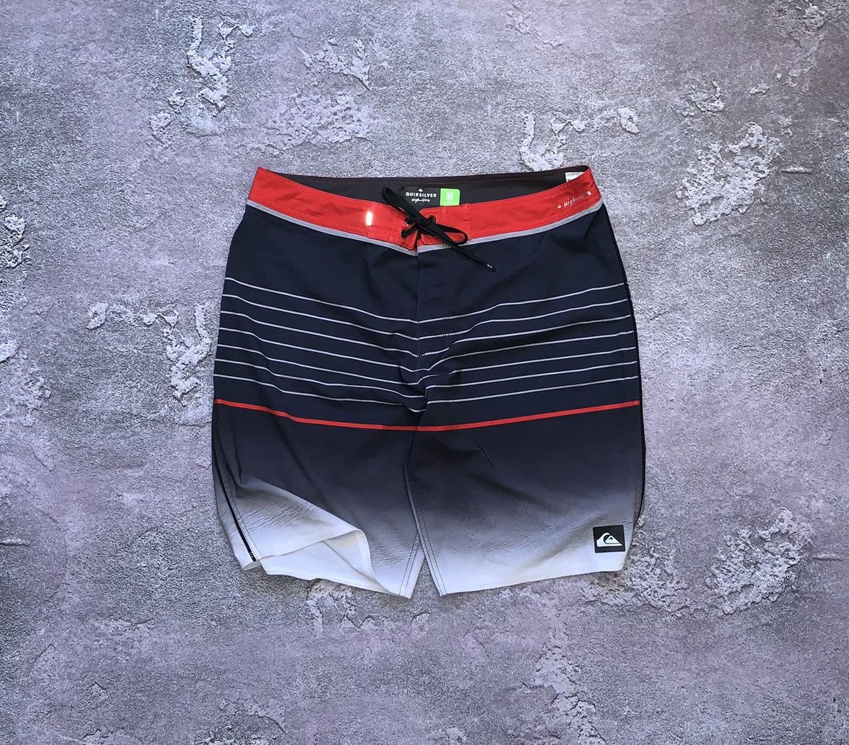 Quicksilver × Quiksilver Vintage 90’s y2k quicksilver shorts surfaced surf style Size US 34 / EU 50 - 1 Thumbnail