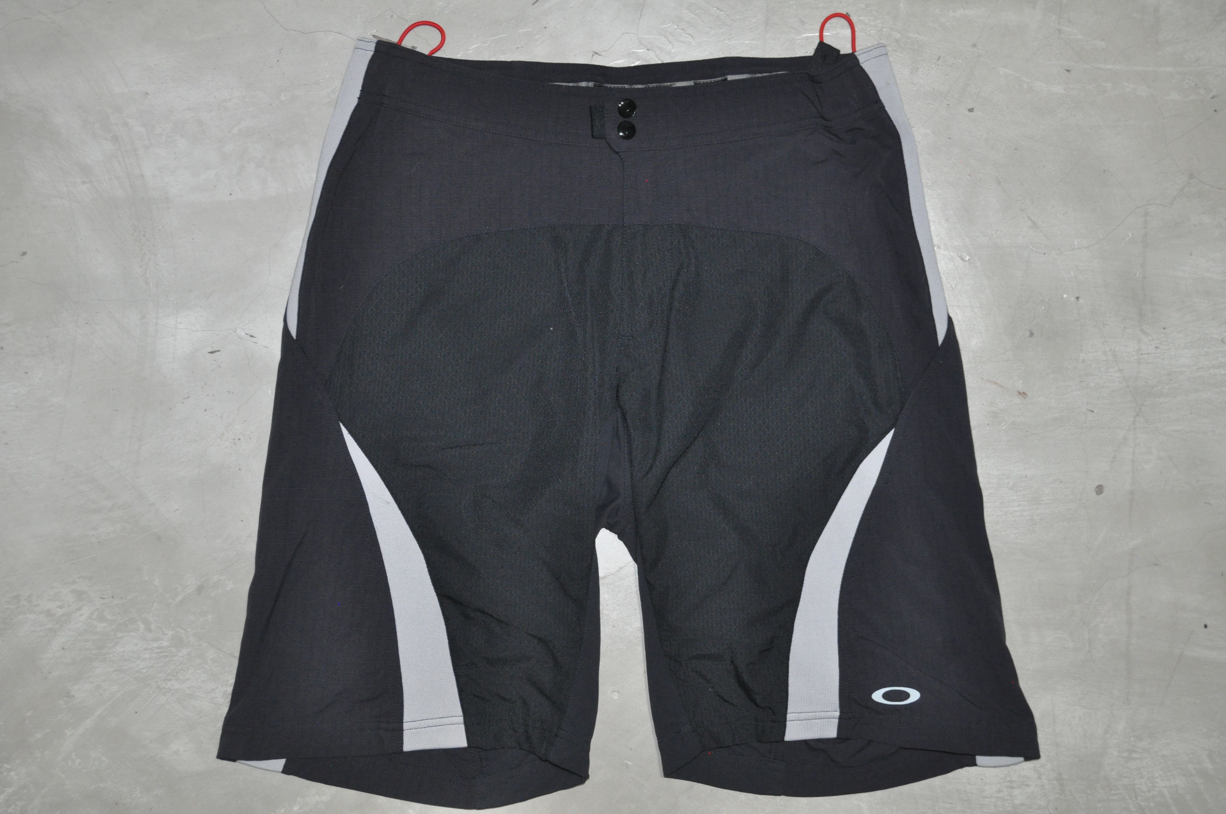 Pre-owned Oakley - S/s 10 - Two-tone Technical Shorts In Black