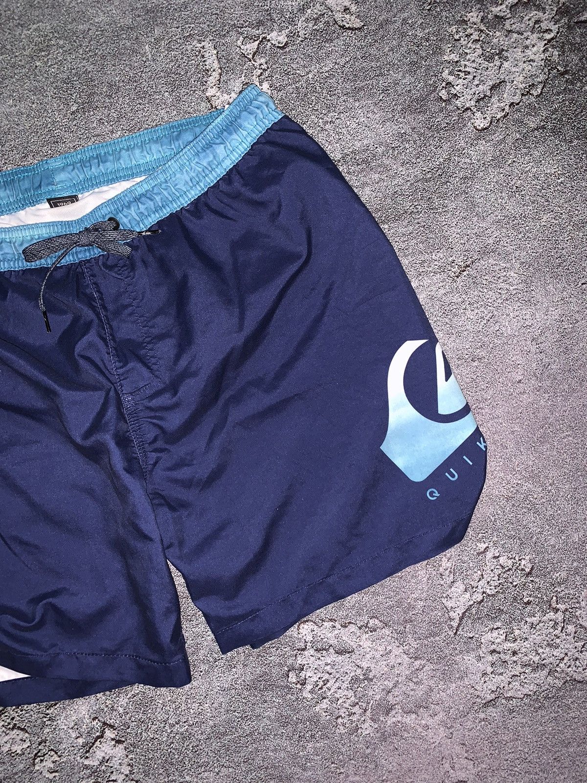 Quicksilver × Quiksilver Nylon vintage shorts big logo 90’s quiksilver surf style art Size US 34 / EU 50 - 4 Thumbnail