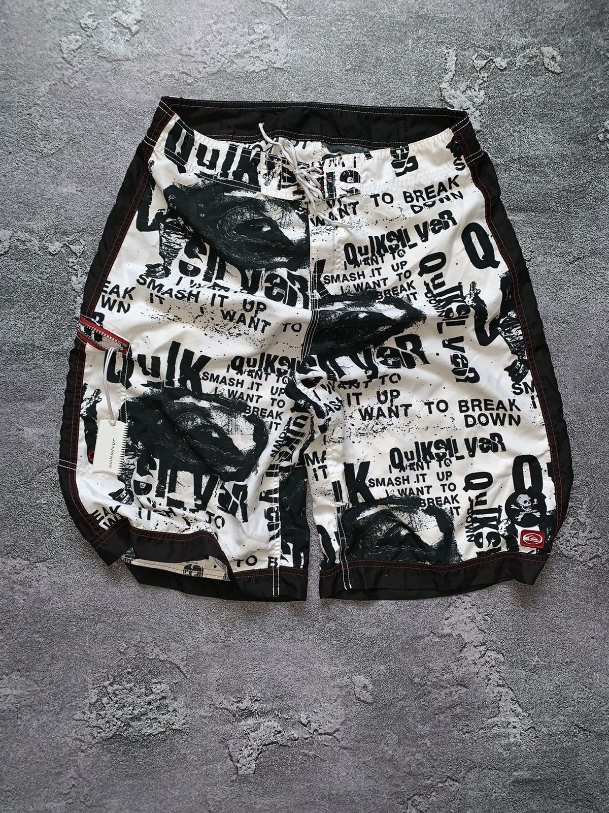 Quicksilver × Quiksilver Quiksilver surf surfing shorts vintage art nylon cargo Size US 36 / EU 52 - 2 Thumbnail