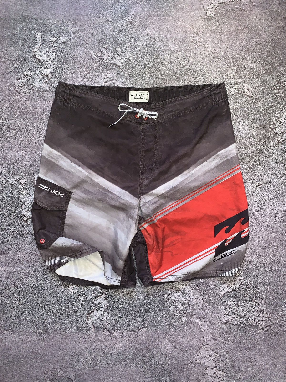 Billabong Surf style billabong shorts y2k sk8 90’s cargo beach Size US 34 / EU 50 - 2 Thumbnail