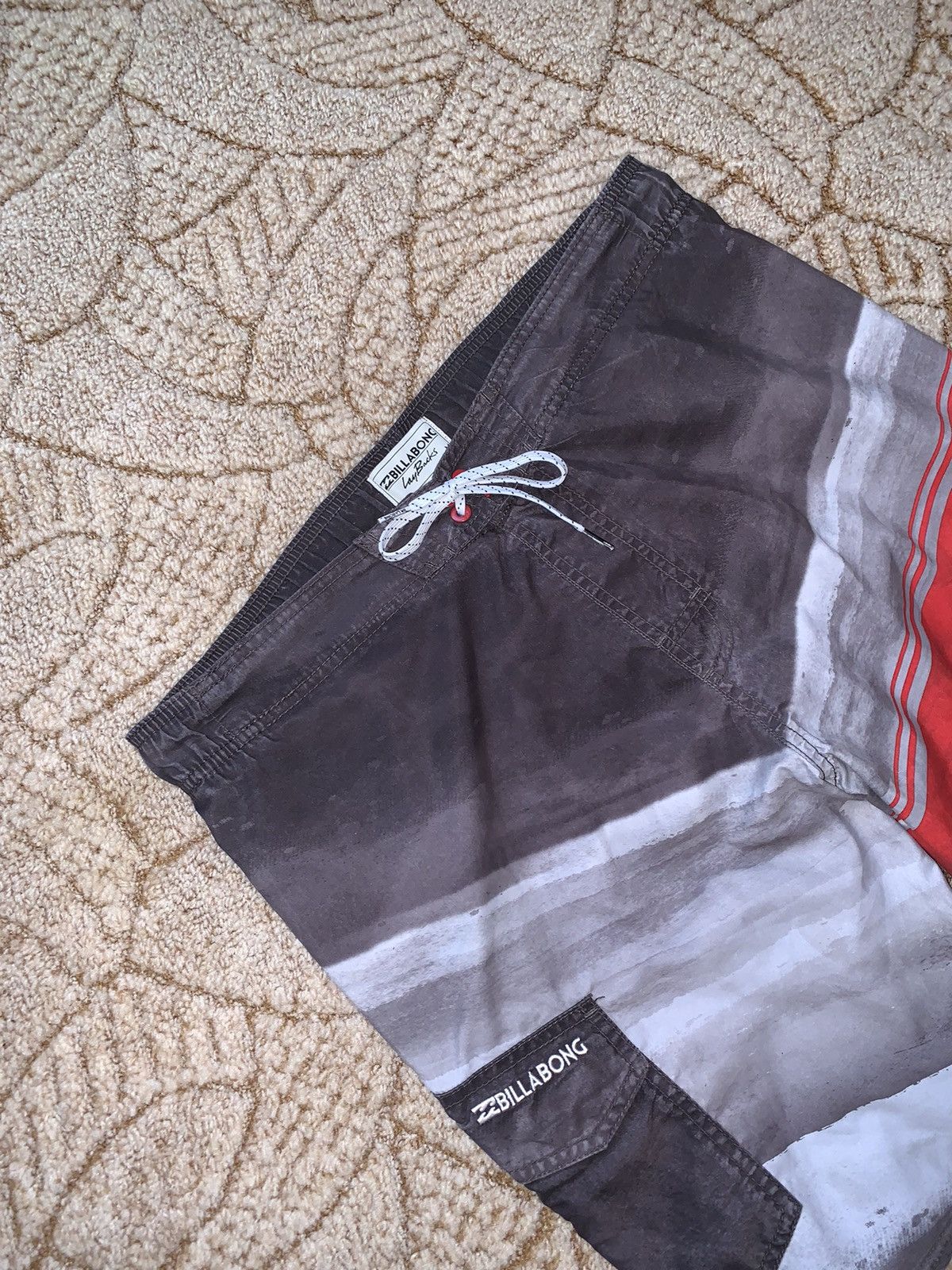 Billabong Surf style billabong shorts y2k sk8 90’s cargo beach Size US 34 / EU 50 - 8 Thumbnail