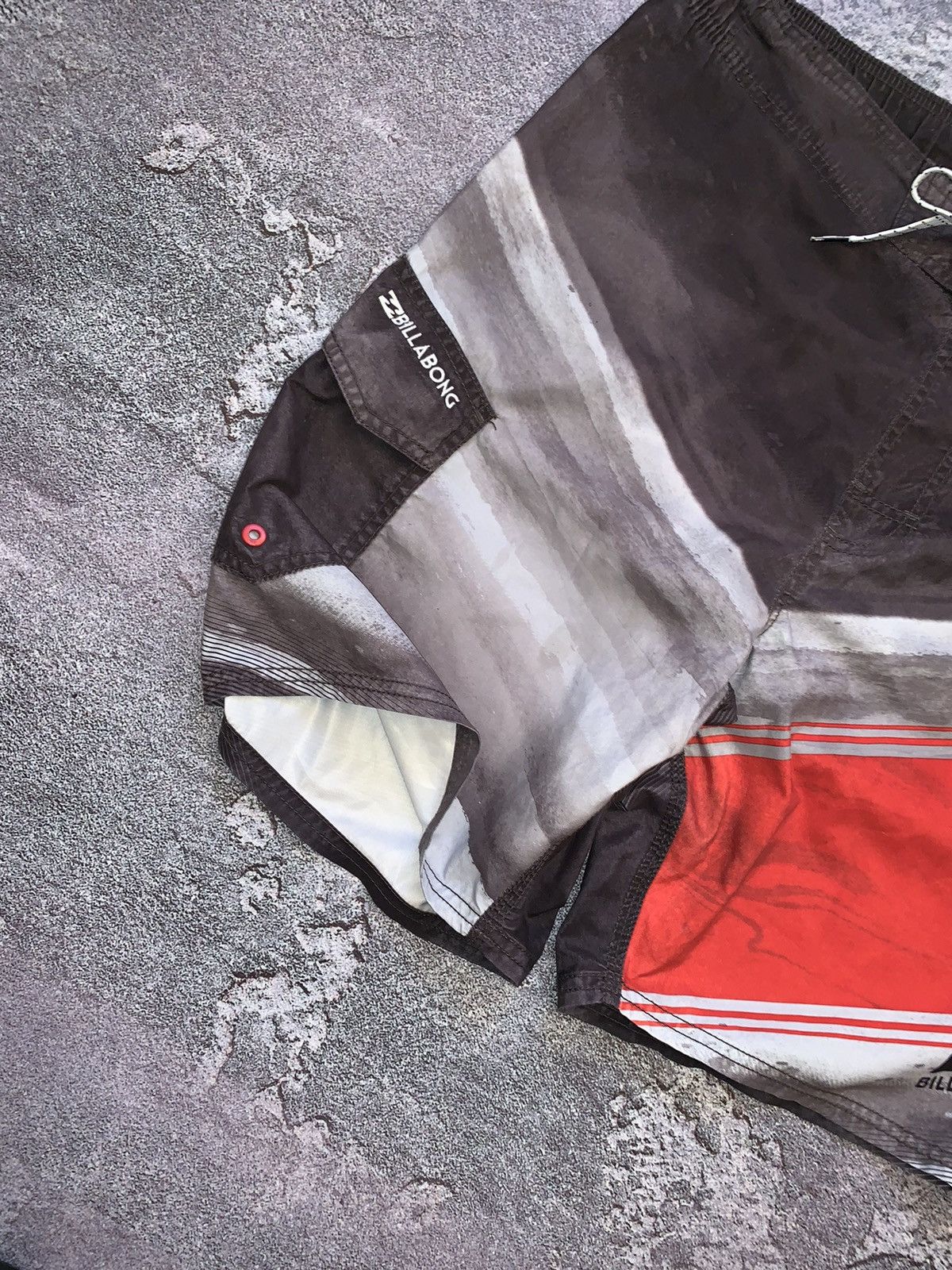 Billabong Surf style billabong shorts y2k sk8 90’s cargo beach Size US 34 / EU 50 - 3 Thumbnail
