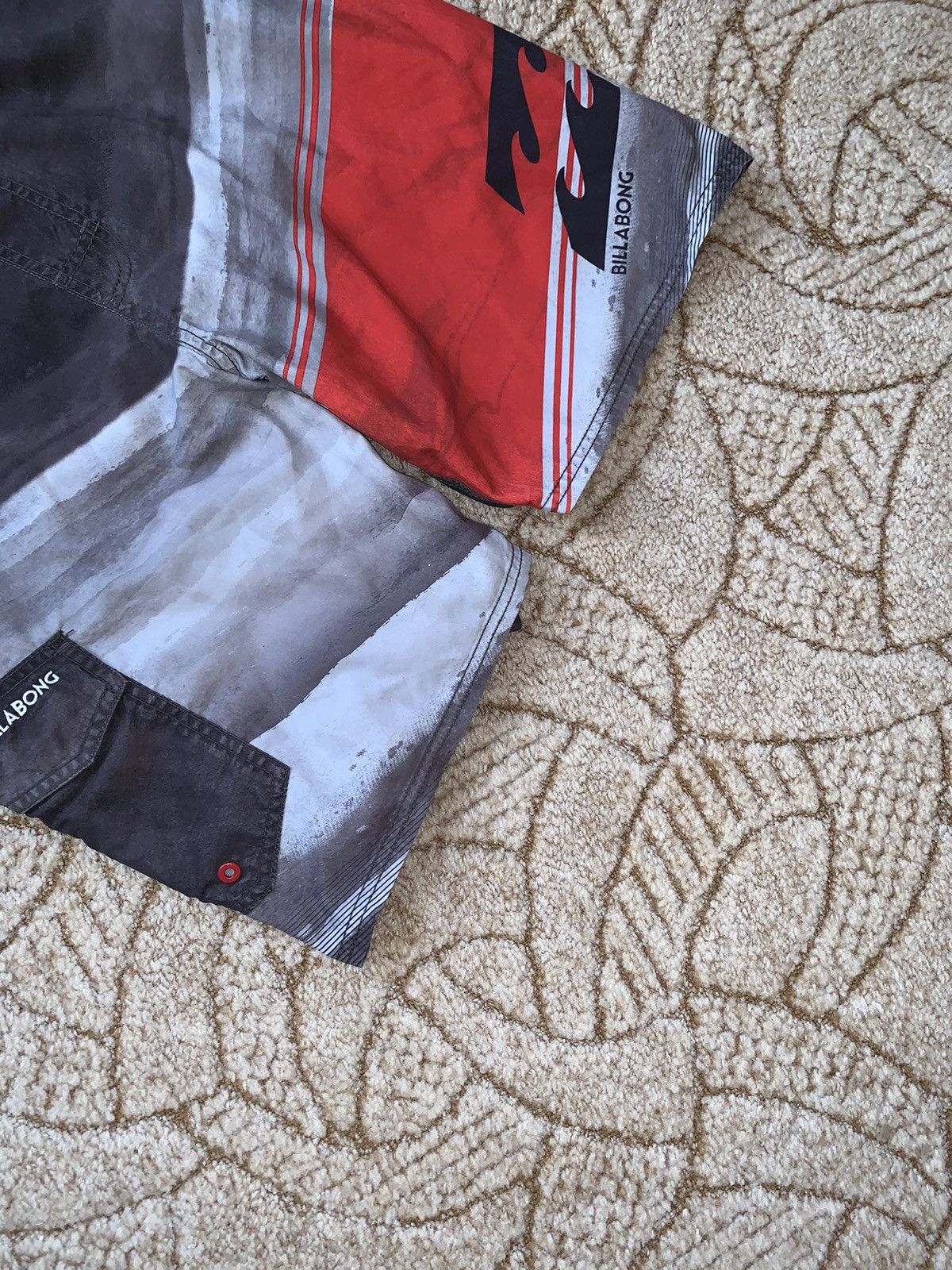 Billabong Surf style billabong shorts y2k sk8 90’s cargo beach Size US 34 / EU 50 - 9 Thumbnail