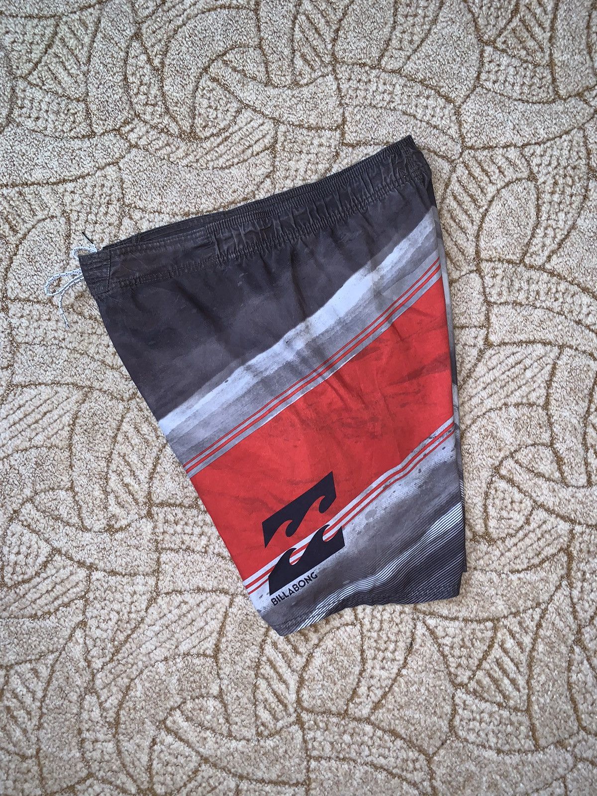 Billabong Surf style billabong shorts y2k sk8 90’s cargo beach Size US 34 / EU 50 - 14 Thumbnail