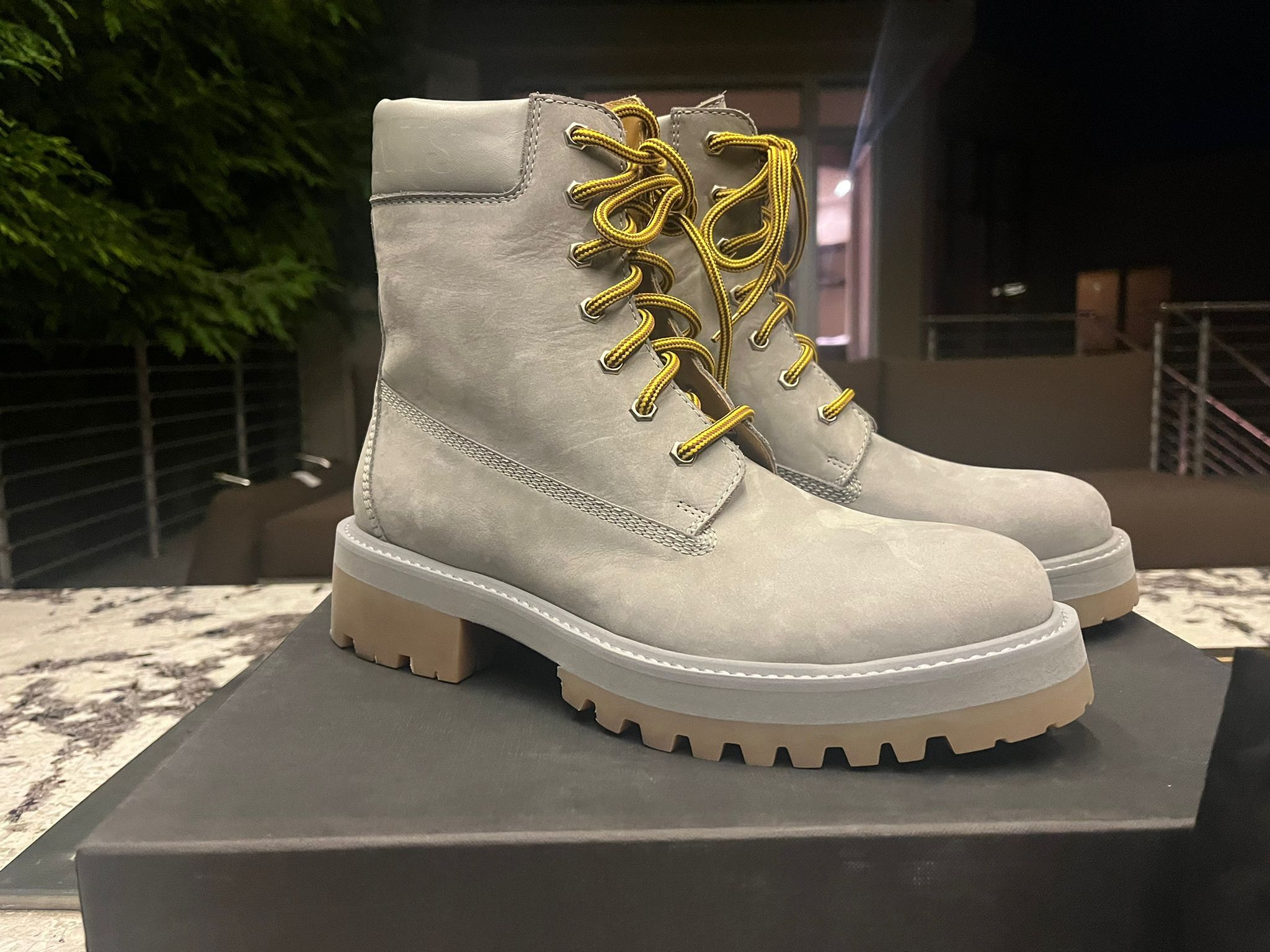 Vetements Timberland Lace Up Boots in Grey Size US 8 / EU 41 - 8 Thumbnail