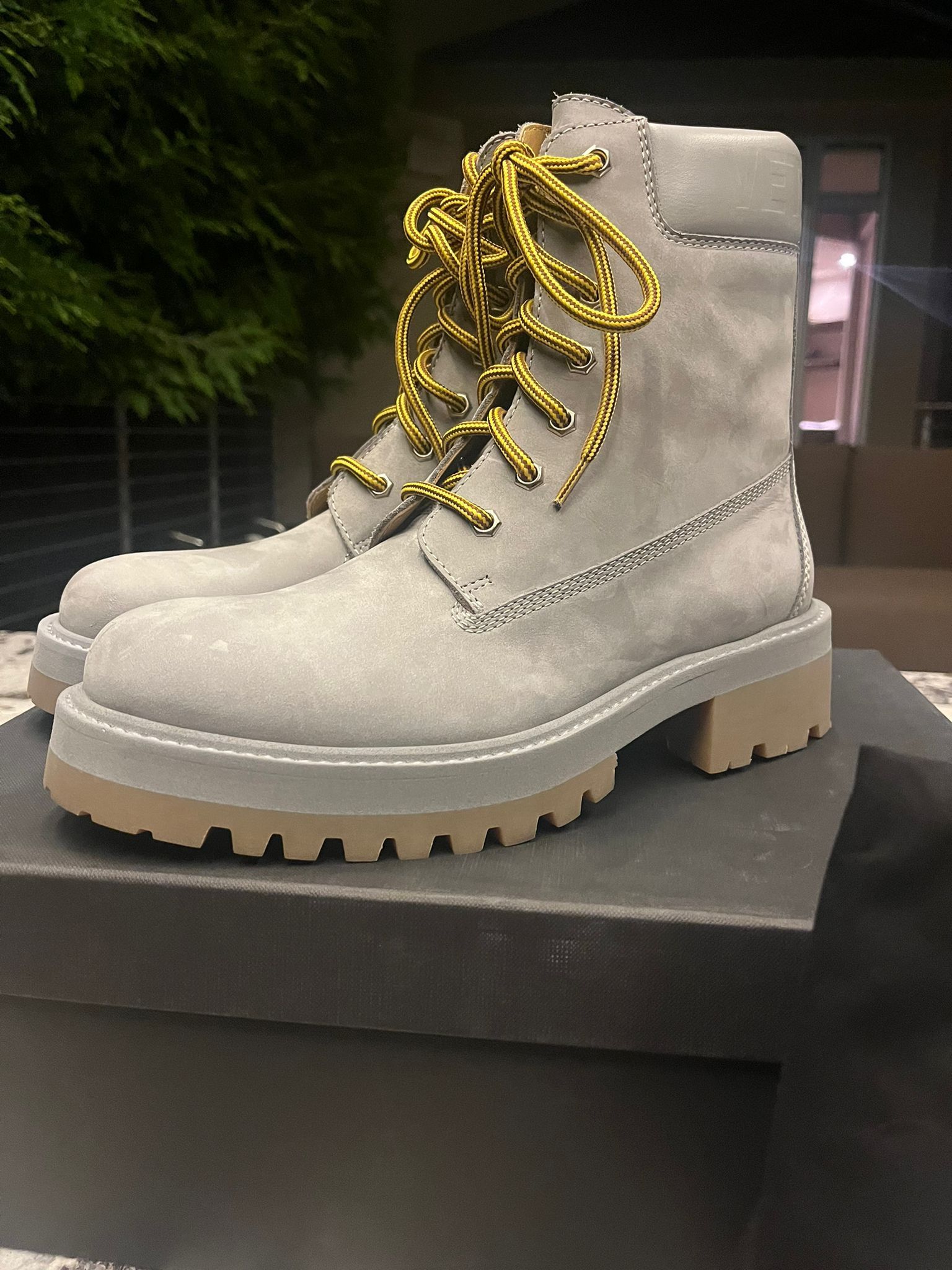 Vetements Timberland Lace Up Boots in Grey Size US 8 / EU 41 - 9 Thumbnail