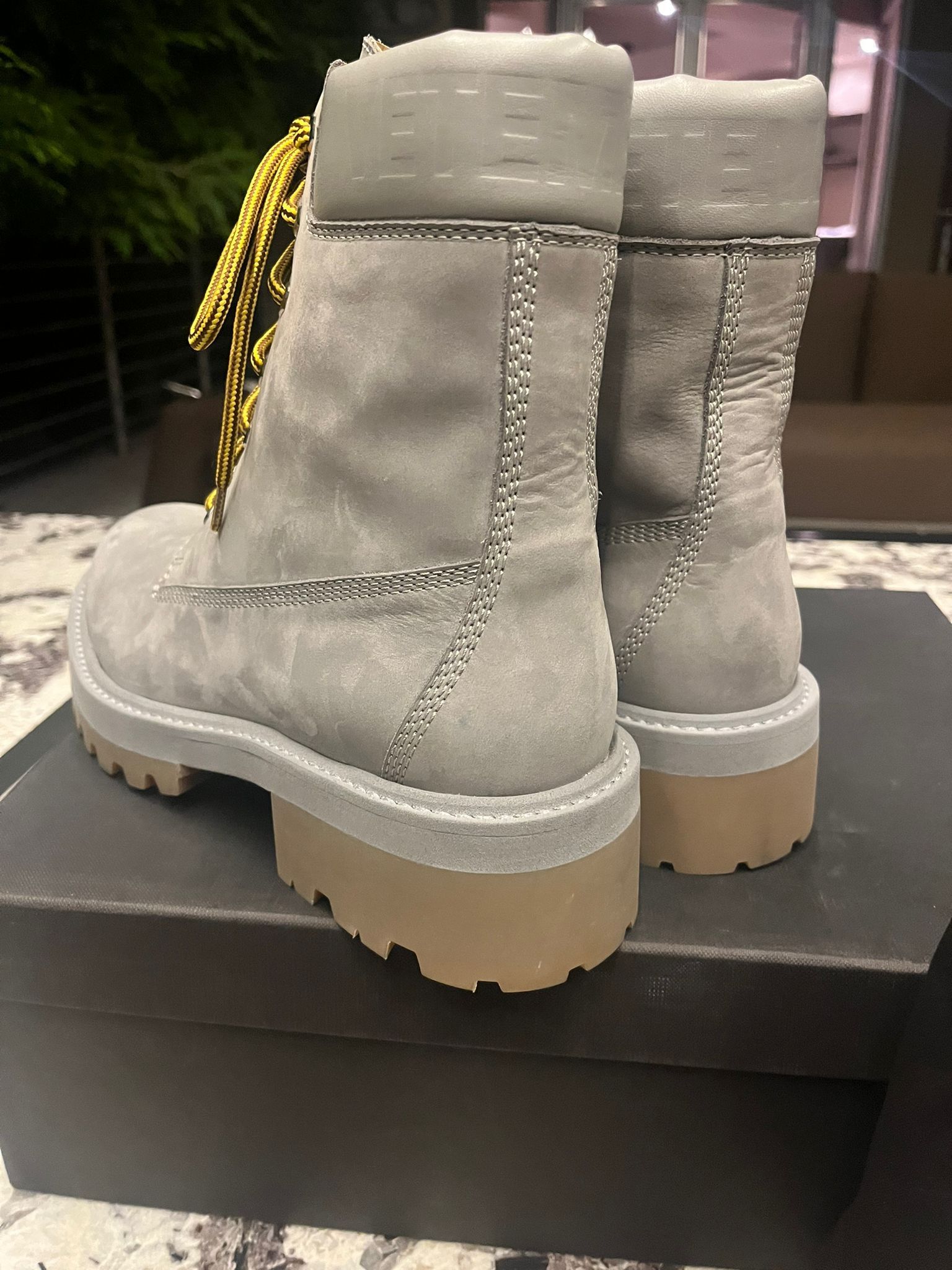 Vetements Timberland Lace Up Boots in Grey Size US 8 / EU 41 - 14 Thumbnail