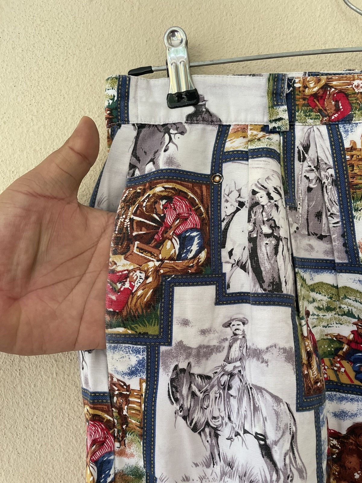 Vintage RARE! OVERPRINTED COWBOY SHORTS Size US 33 - 4 Thumbnail