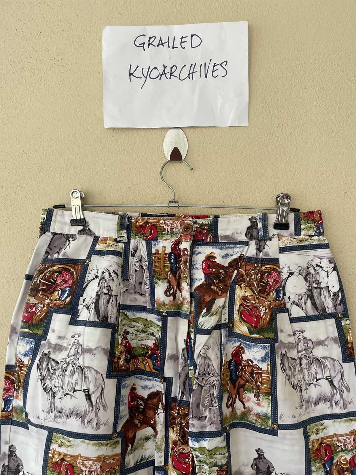 Vintage RARE! OVERPRINTED COWBOY SHORTS Size US 33 - 3 Thumbnail