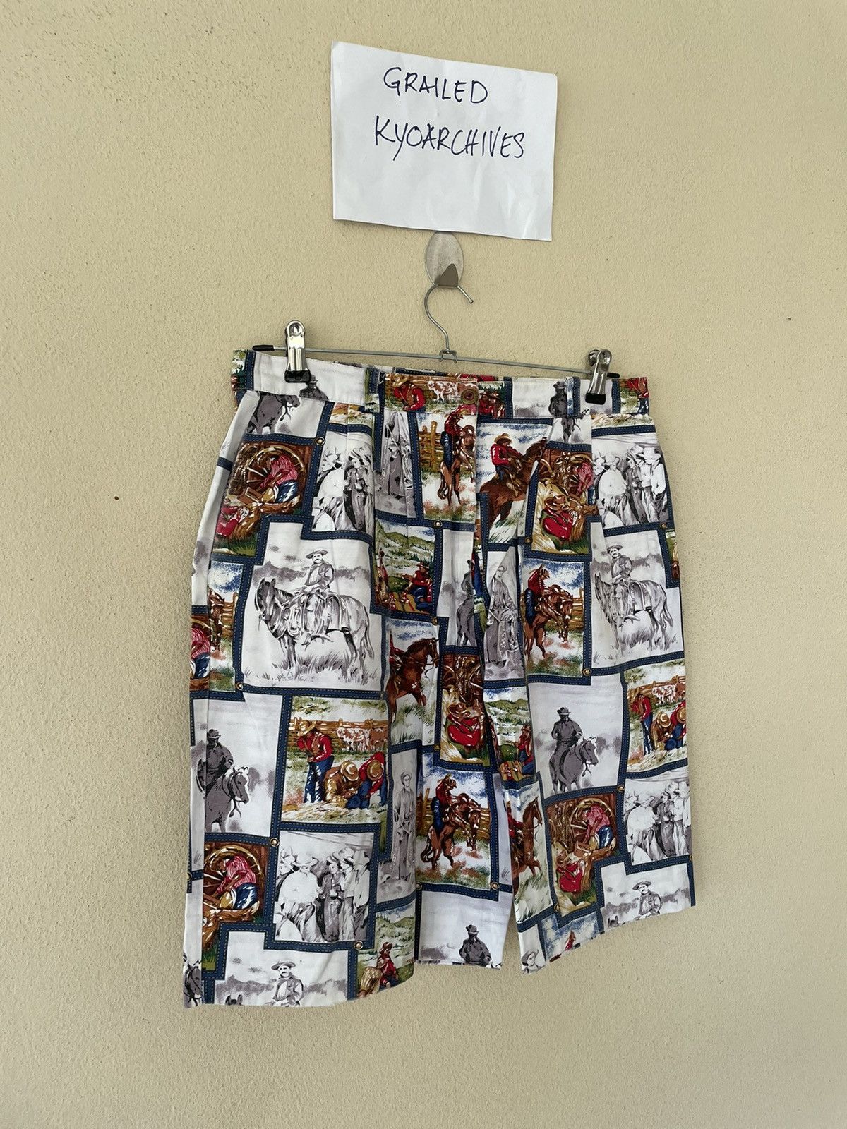 Vintage RARE! OVERPRINTED COWBOY SHORTS Size US 33 - 2 Thumbnail