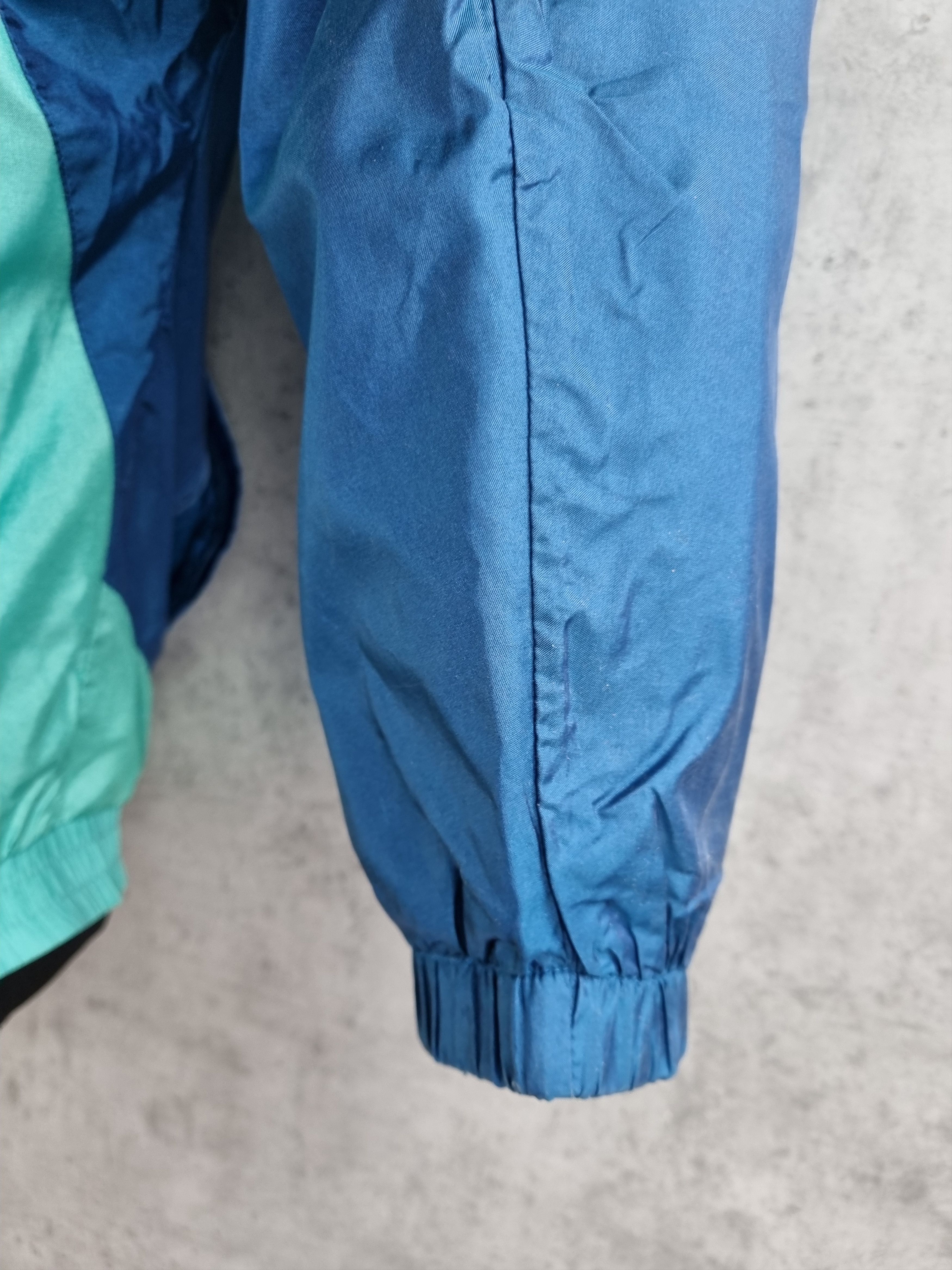 Nike × Vintage 90s NIKE Soft Nylon Vintage light track jacket Size US M / EU 48-50 / 2 - 12 Thumbnail