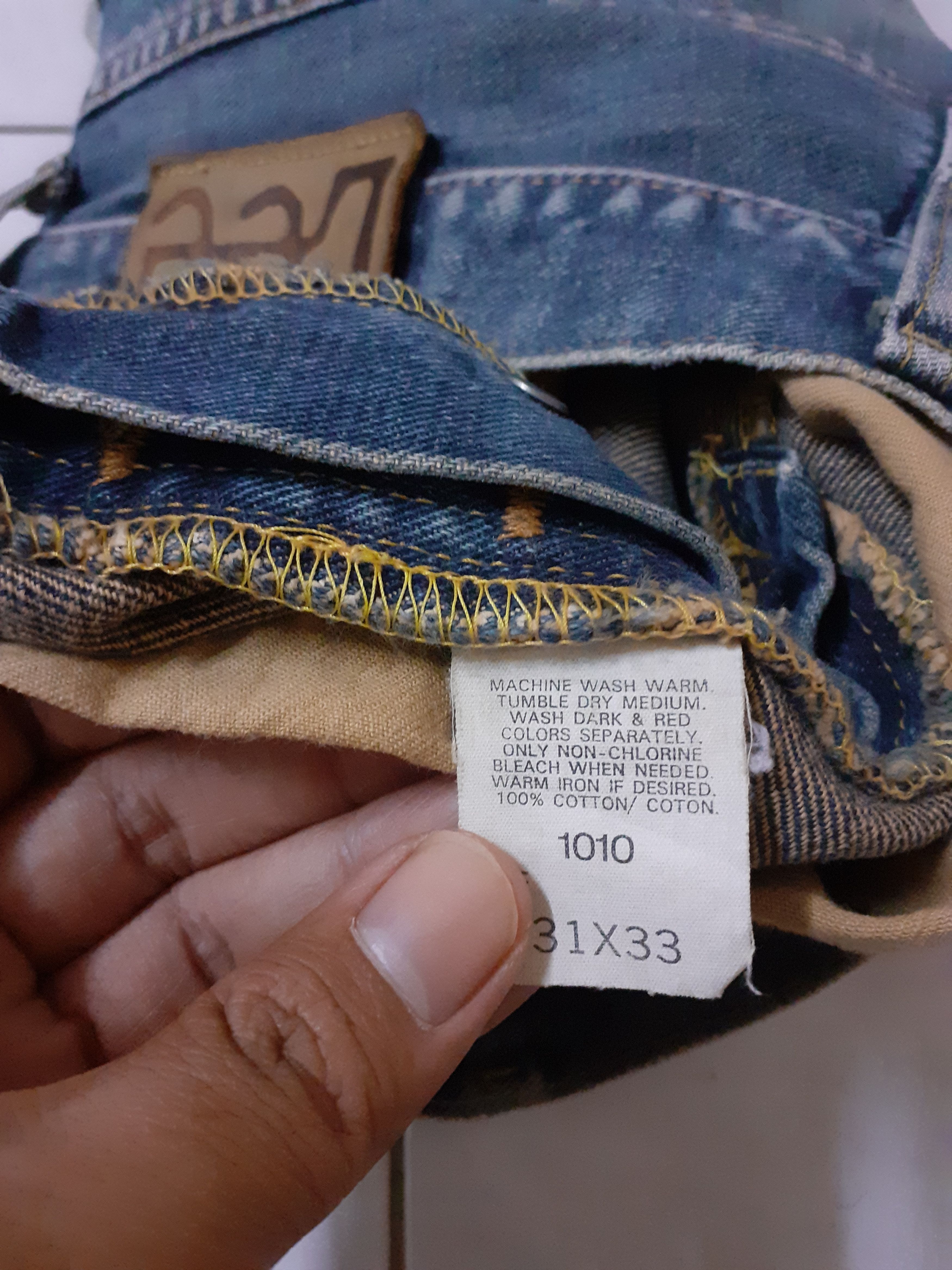 Lee Very Rare Distressed Vintage Lee Half Selvedge Jeans Size US 31 - 11 Thumbnail