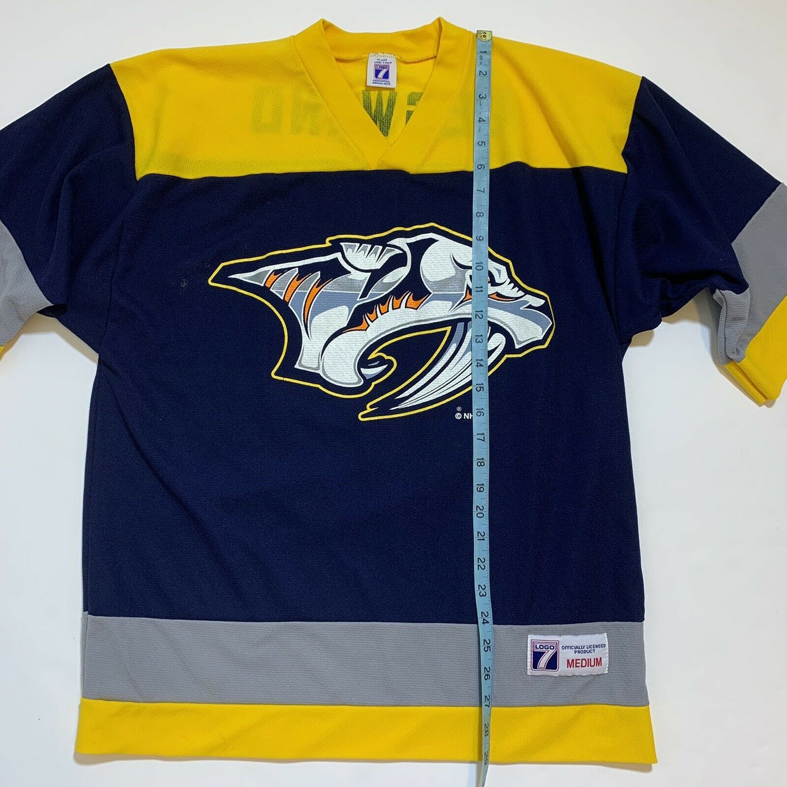 NHL × Vintage Vintage Nashville Predators Ice Hockey David Legwand Jersey Size US M / EU 48-50 / 2 - 11 Thumbnail