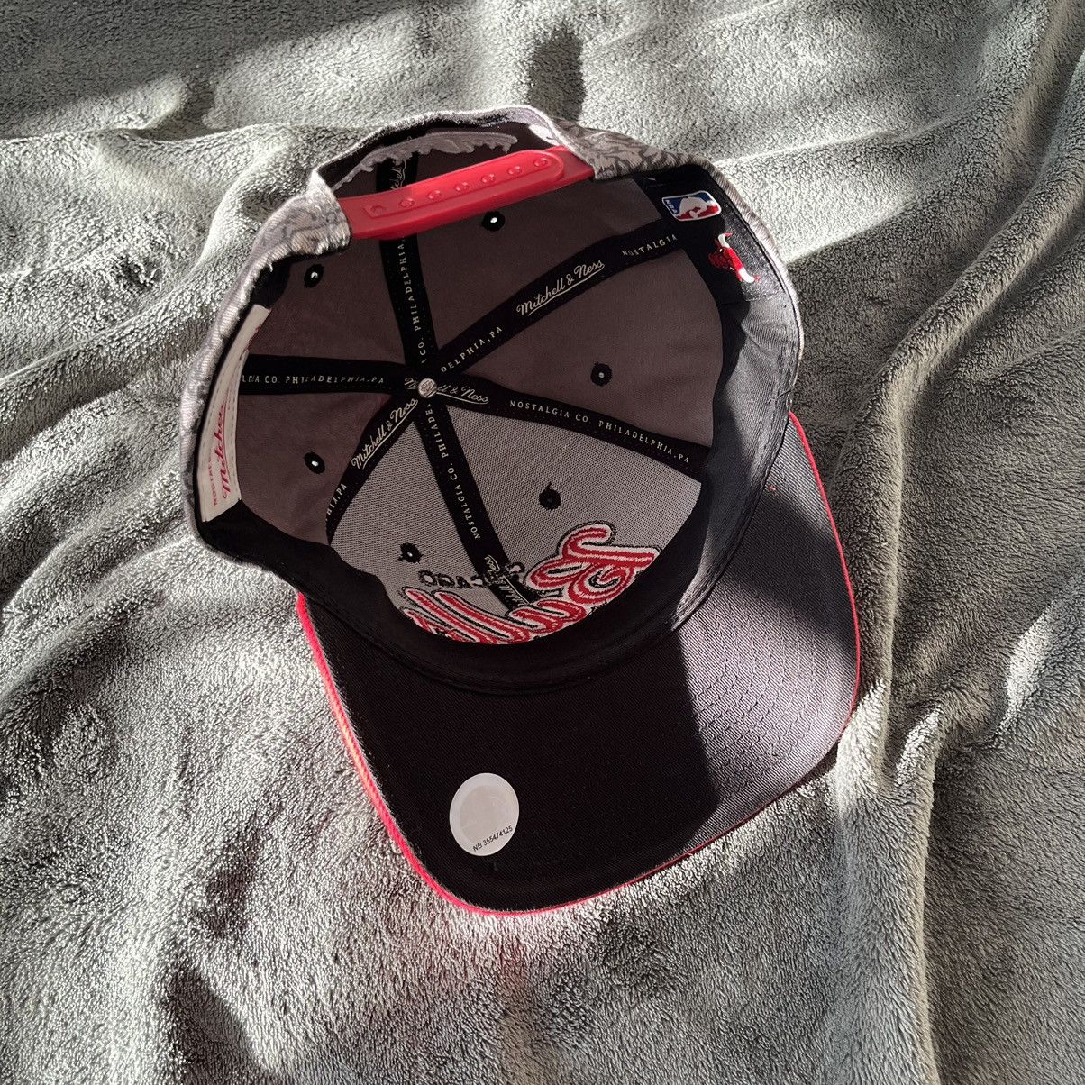 Mitchell & Ness × NBA MITCHELL & NESS 2014 CHICAGO BULLS BASKETBALL CAP Size ONE SIZE - 14 Thumbnail