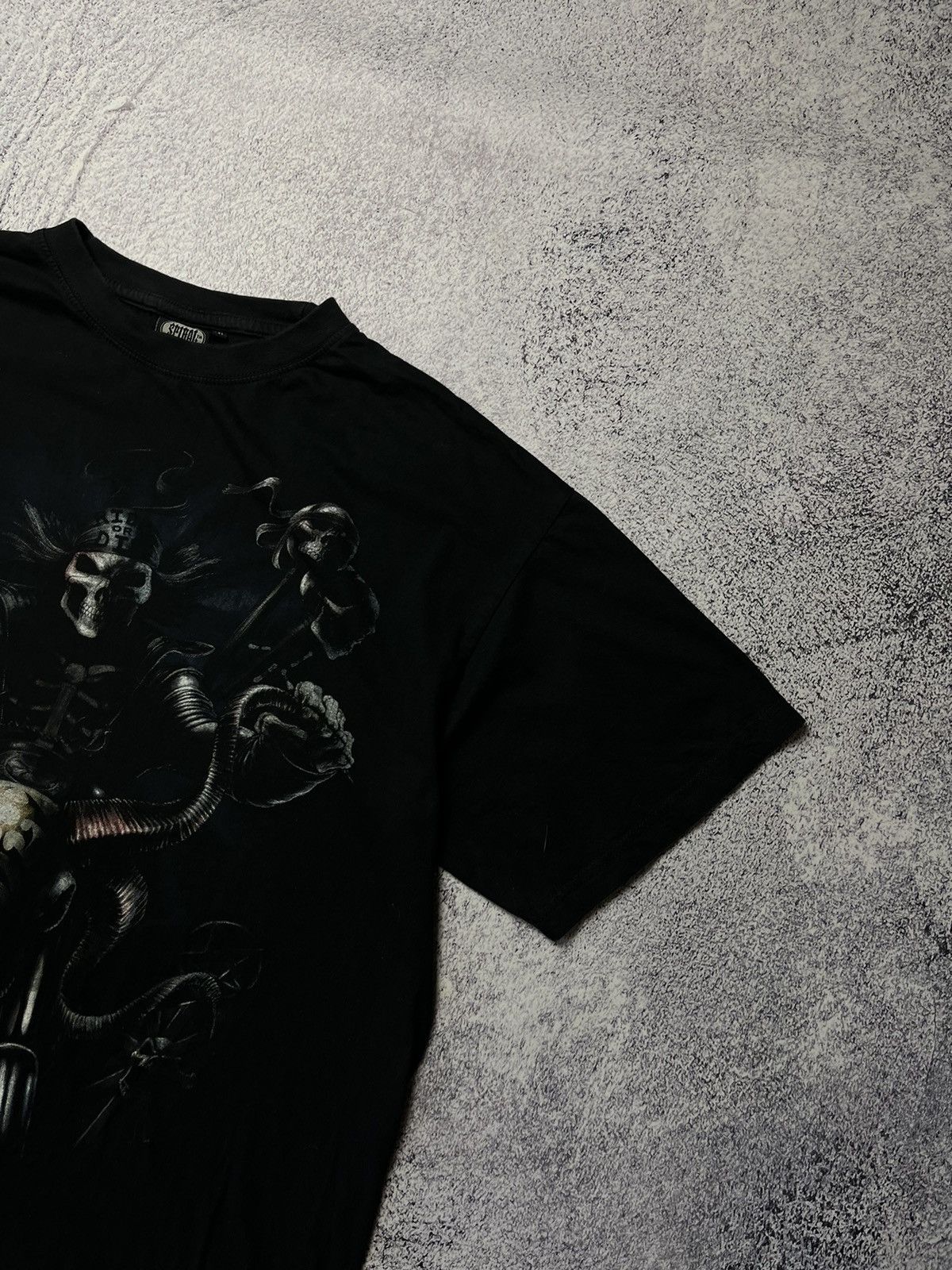 Other Vintage Skulls All over print Rare Spiral Tee Rock T shirt Size US XL / EU 56 / 4 - 5 Thumbnail