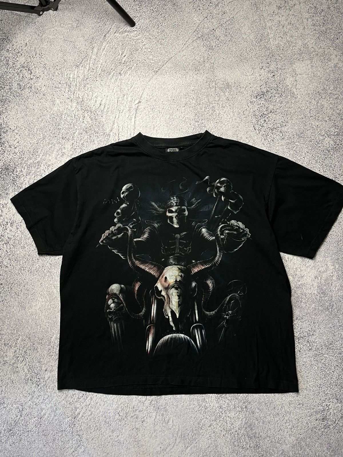 Other Vintage Skulls All over print Rare Spiral Tee Rock T shirt Size US XL / EU 56 / 4 - 1 Thumbnail