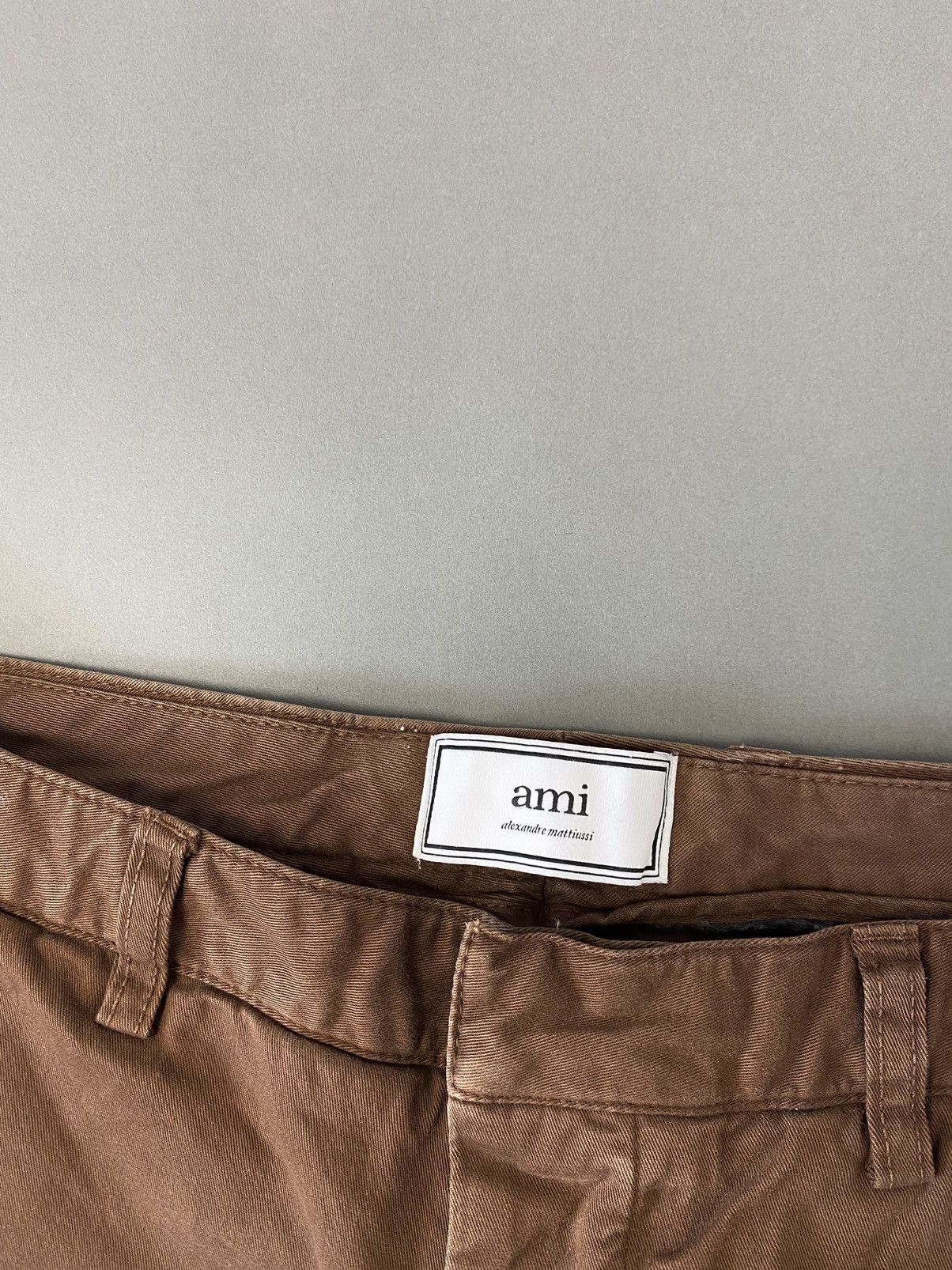 AMI Ami brown chino pants small logo Paris Alexandre Mattiussi Size US 30 / EU 46 - 2 Thumbnail