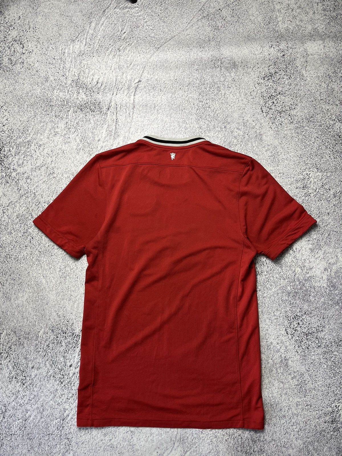 Nike Blokecore Nike Manchester United 2011 2012 Home Shirt Jersey Size US S / EU 44-46 / 1 - 12 Thumbnail
