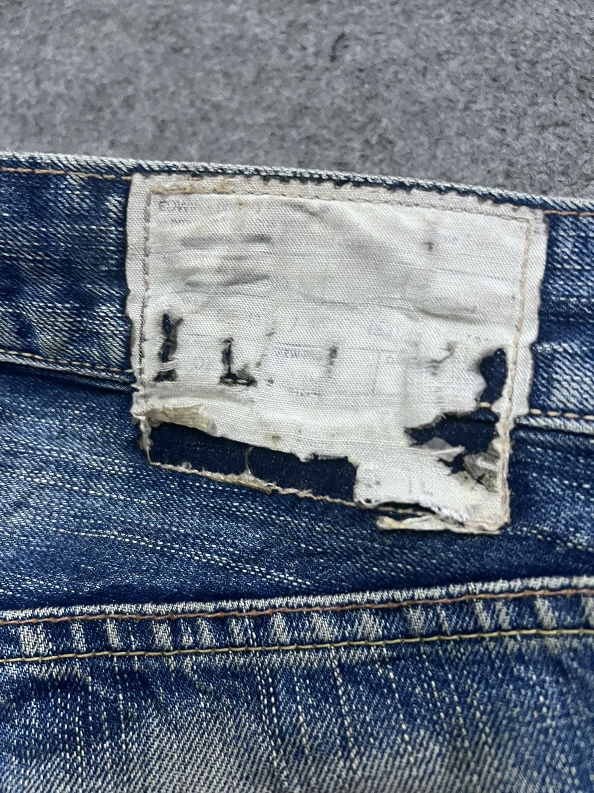 Other THRASHED RIPPED KURT KOBAIN BY EDWIN DENIM PANTS Size US 28 / EU 44 - 6 Thumbnail