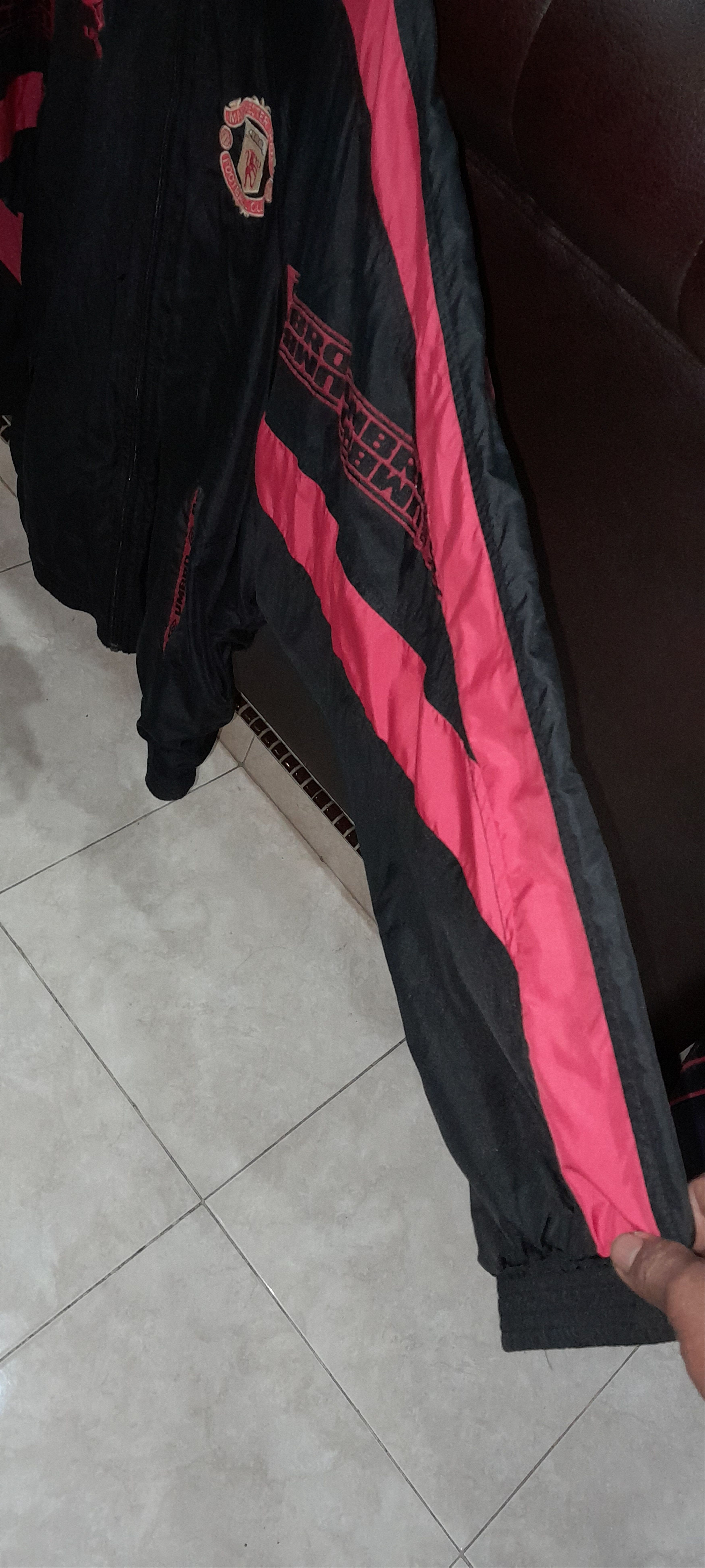 Umbro Vintage manchester United windbreaker byy umbro Size US M / EU 48-50 / 2 - 3 Thumbnail
