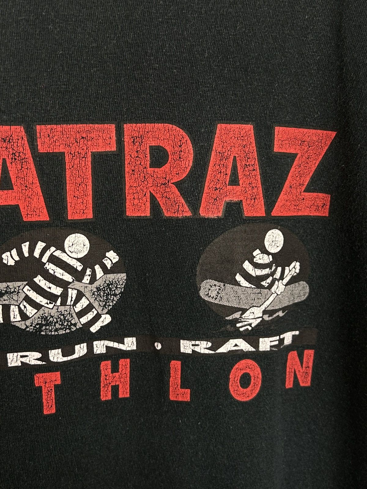 Vintage 90s Vintage Alcatraz Prison Triathlon Funny T-Shirt Size US L / EU 52-54 / 3 - 3 Thumbnail